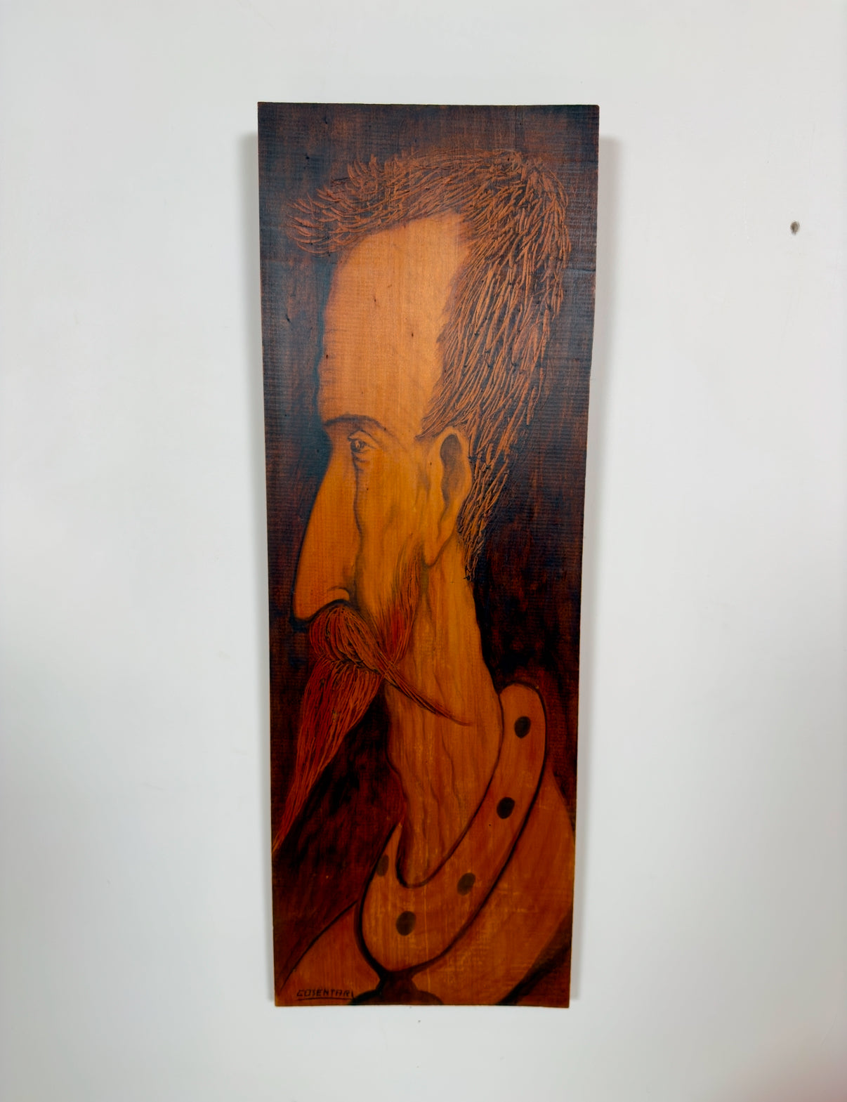 Ensemble de 3 panneaux en bois peint et gravés par Cosentarl