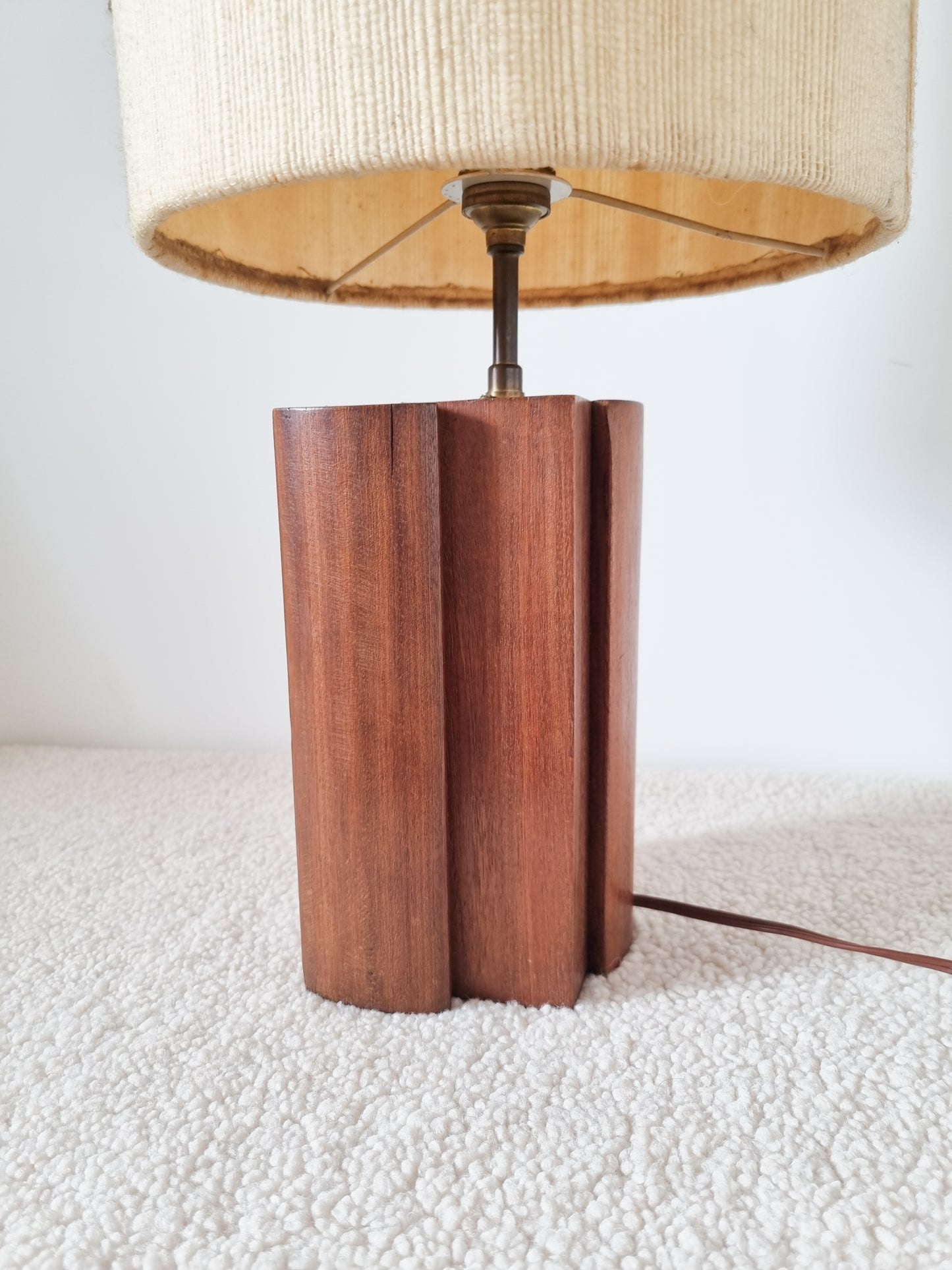 Grande lampe scandinave en teck