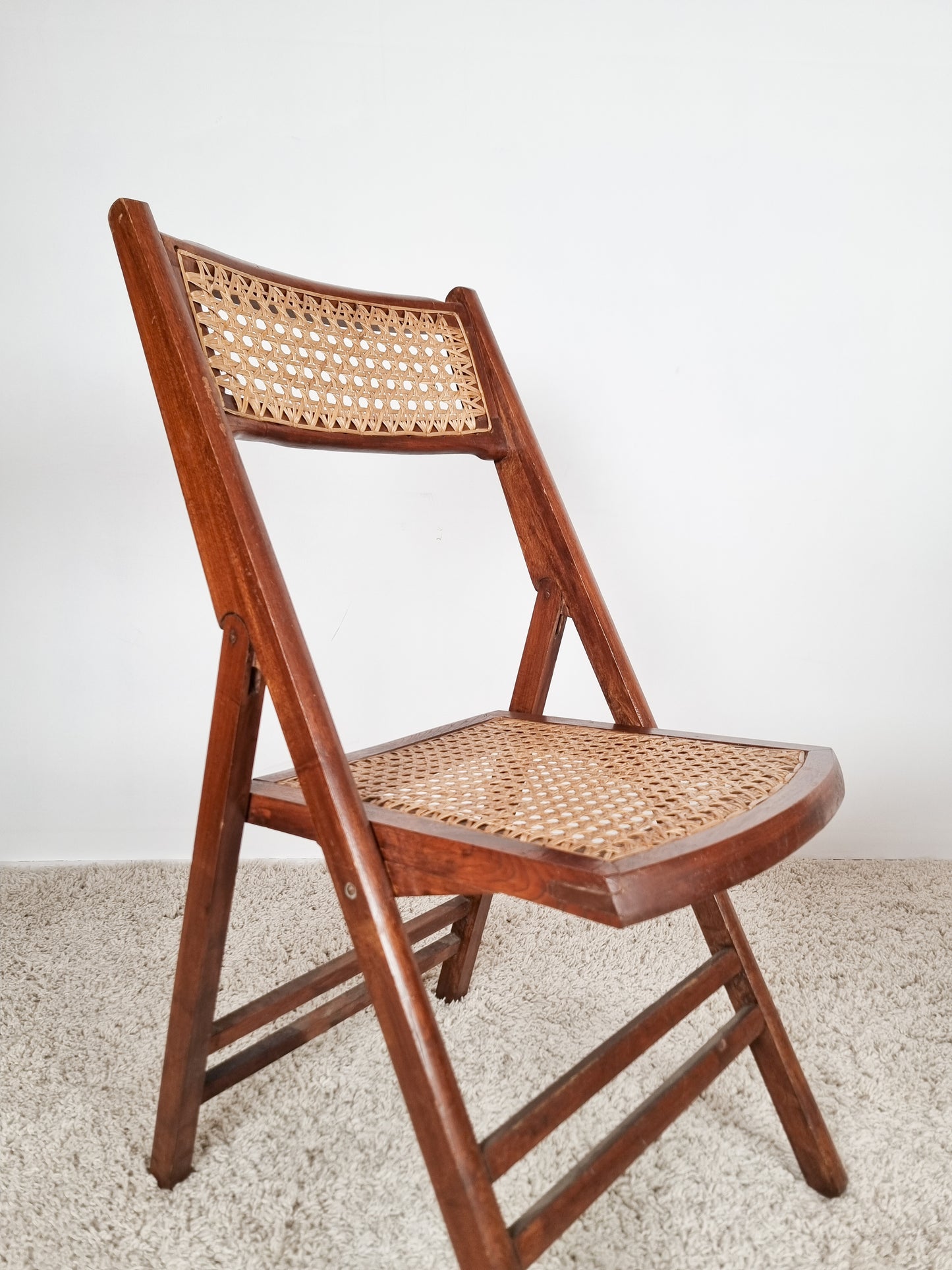 Ensemble de 2 chaises pliantes cannées
