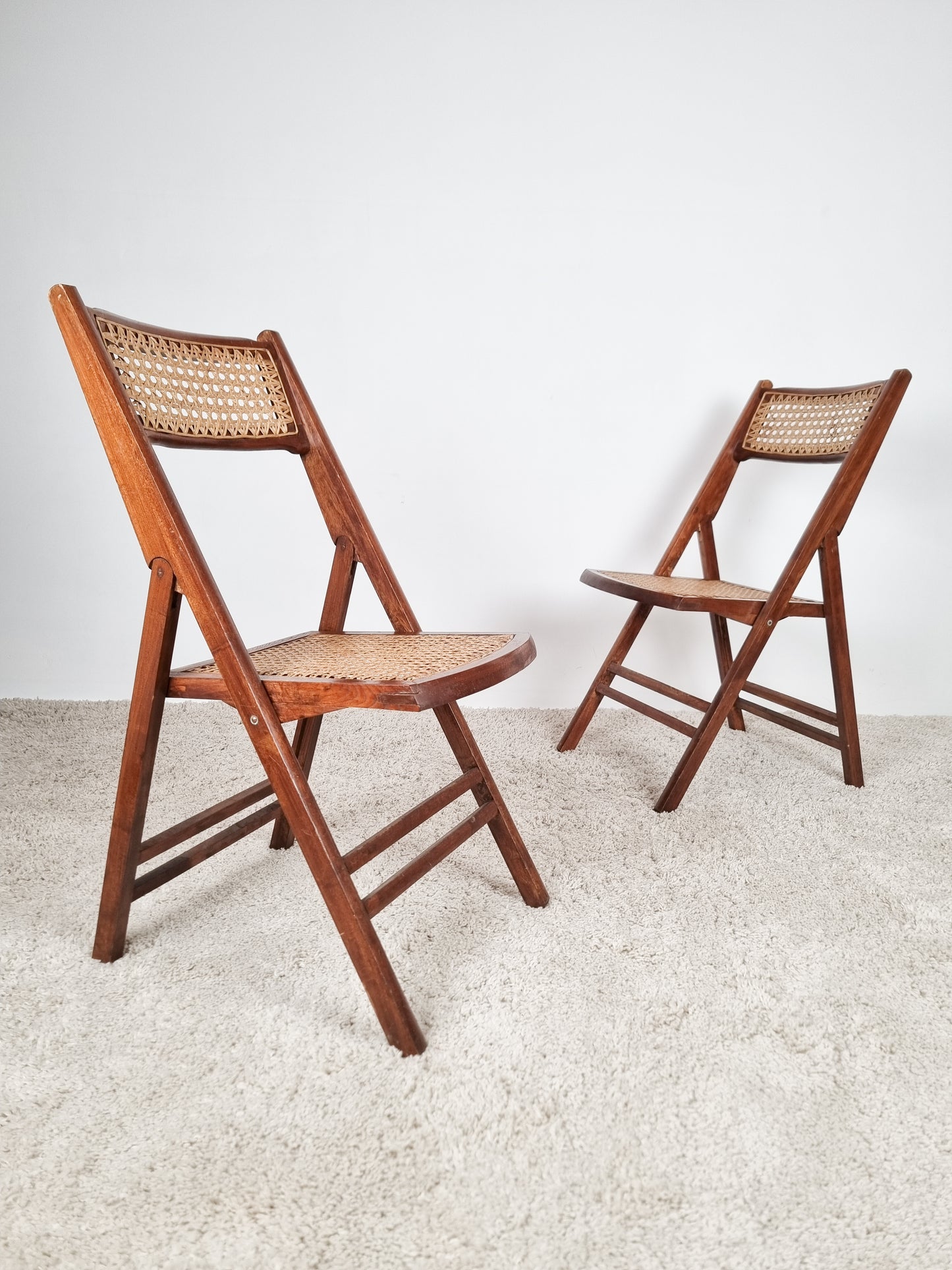 Ensemble de 2 chaises pliantes cannées