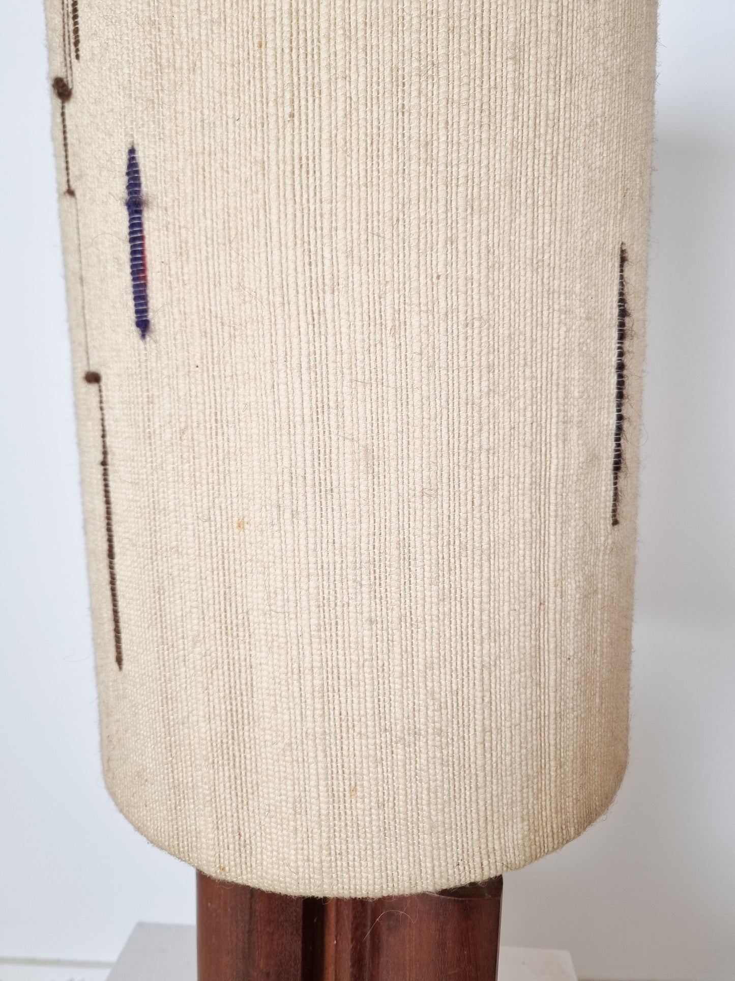 Grande lampe scandinave en teck