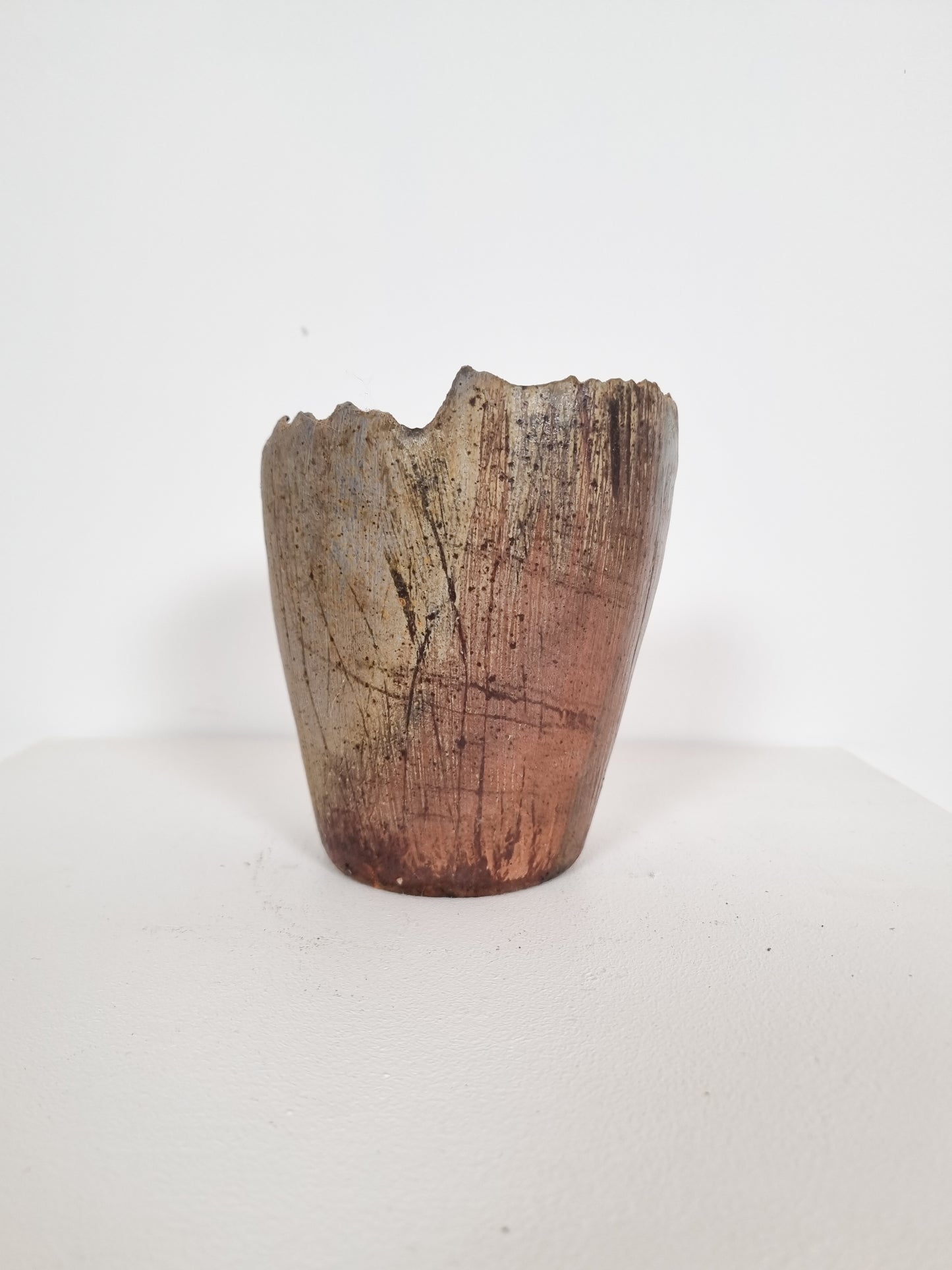 Vase brutaliste en grès