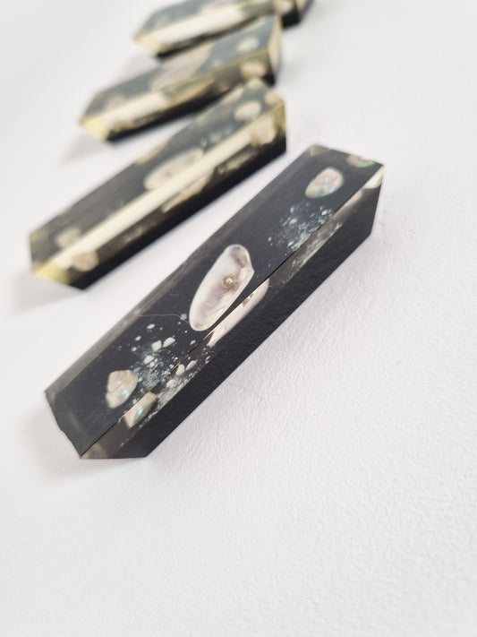 Ensemble de 6 portes couteaux en résine fractale dans le goût de Pierre Giraudon