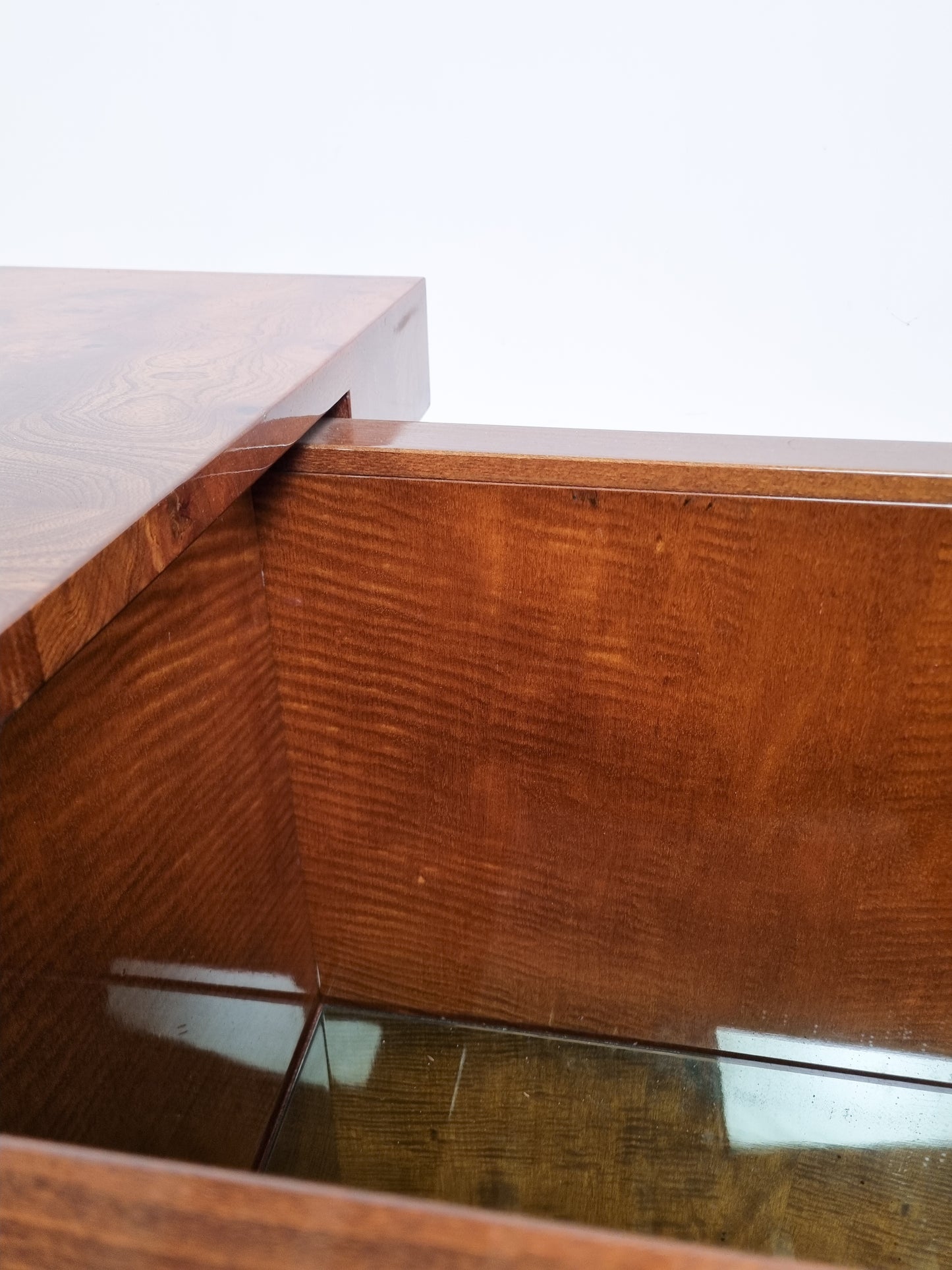 Table basse en loupe d'orme attribuée à Willy Rizzo pour Mario Sabot