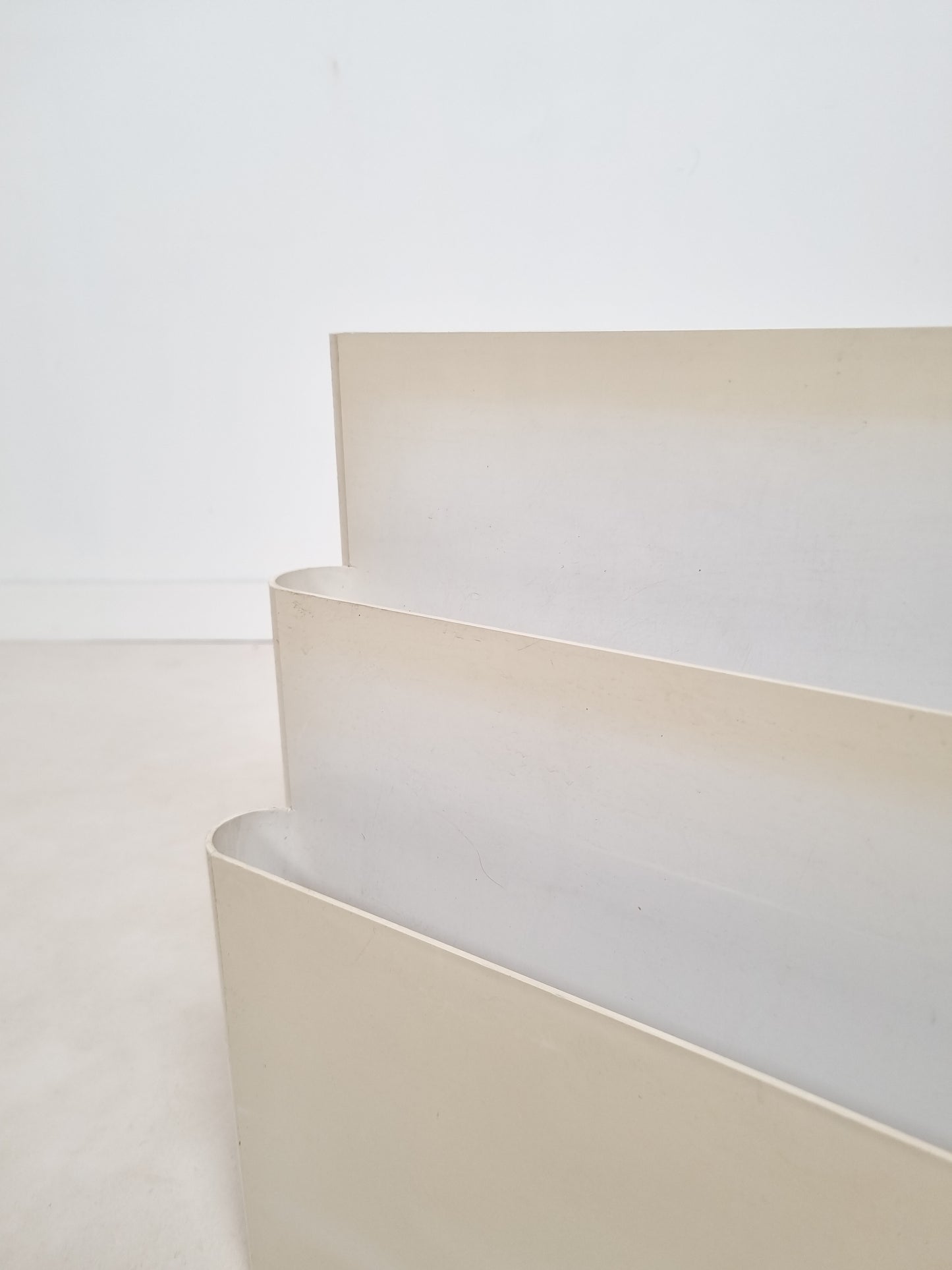 Porte revue par Giotto Stoppino pour Kartell