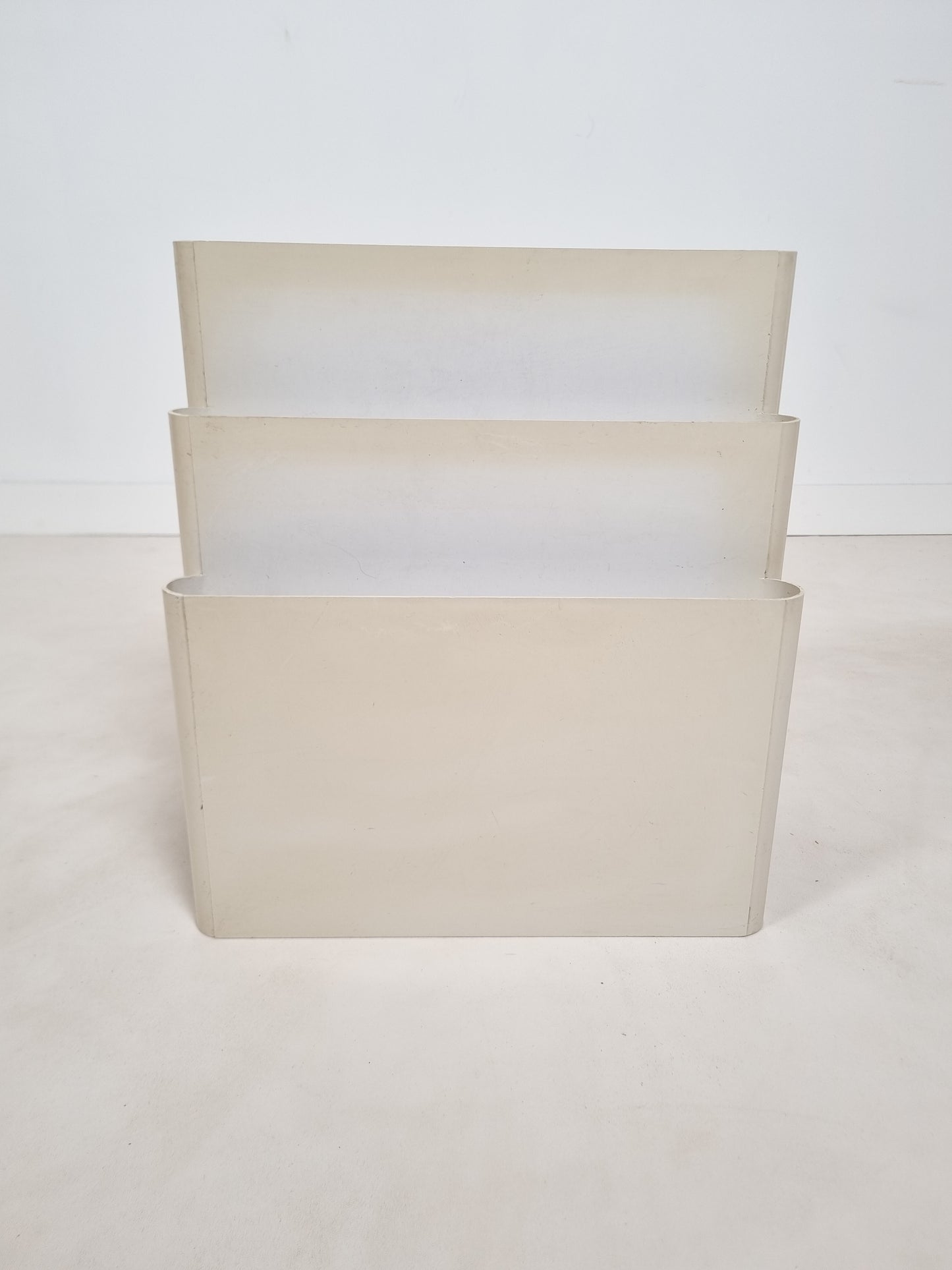 Porte revue par Giotto Stoppino pour Kartell