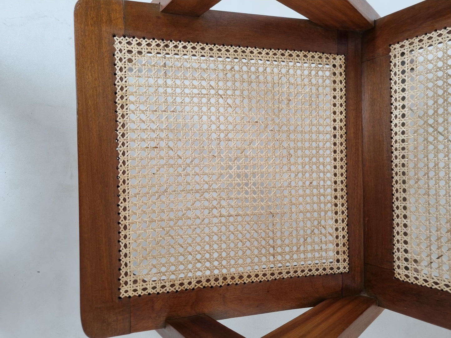 Fauteuil canné du Comptoir Français à Brazzaville. 1950