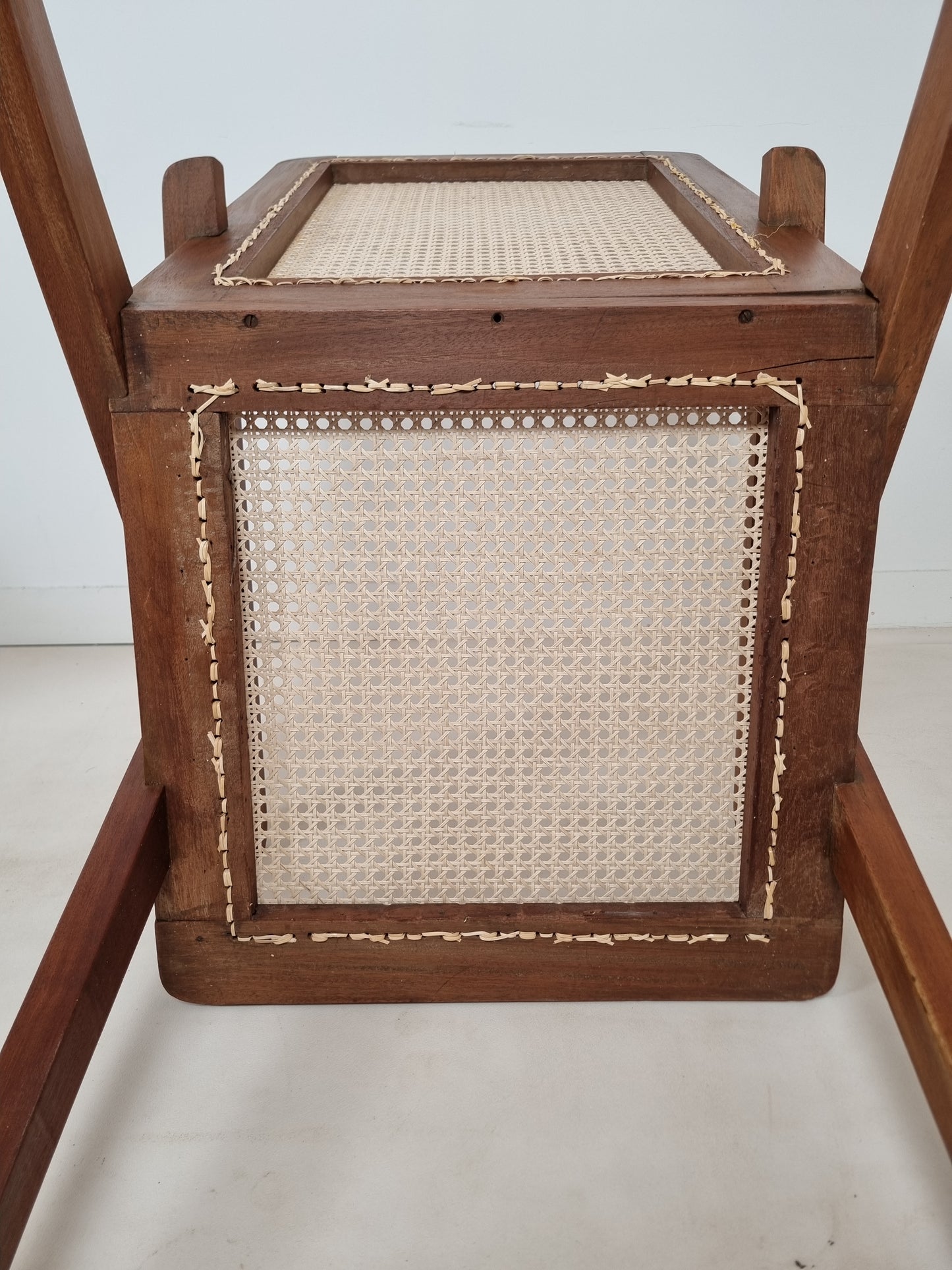 Fauteuil canné du Comptoir Français à Brazzaville. 1950
