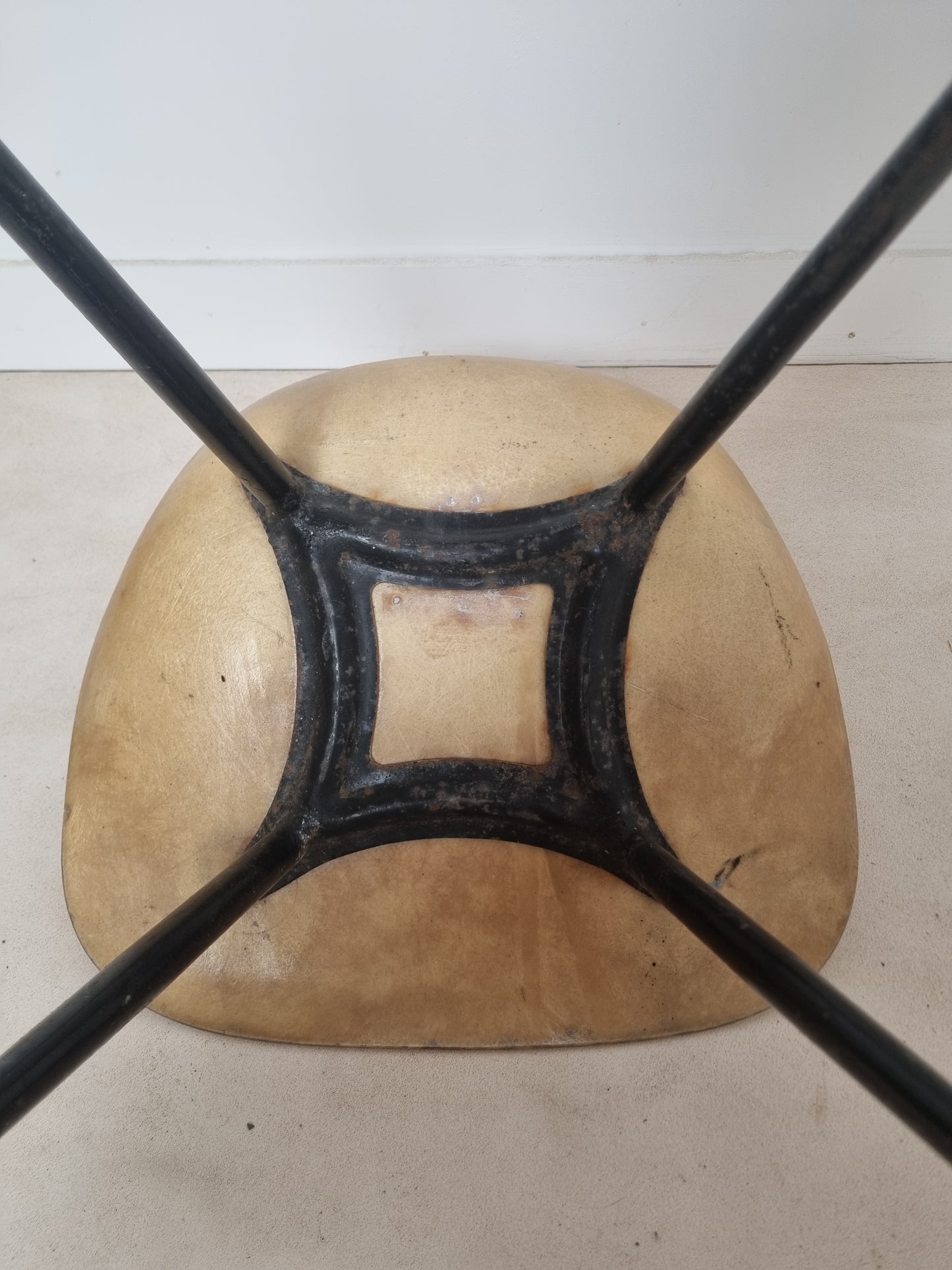 Chaise "Coccinelle" par René-Jean Caillette