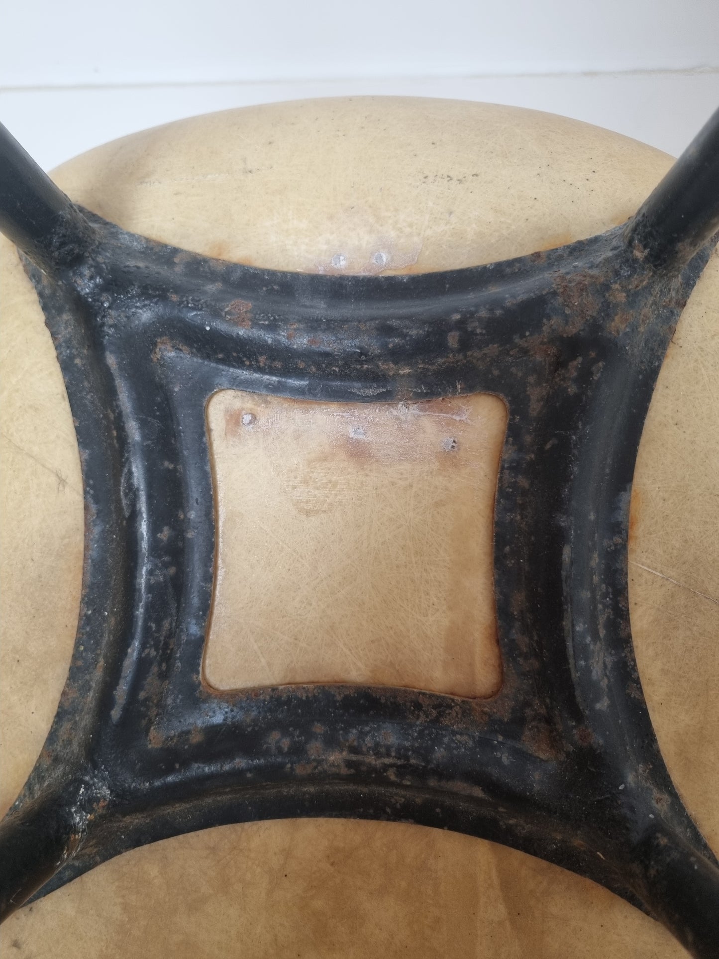 Chaise "Coccinelle" par René-Jean Caillette