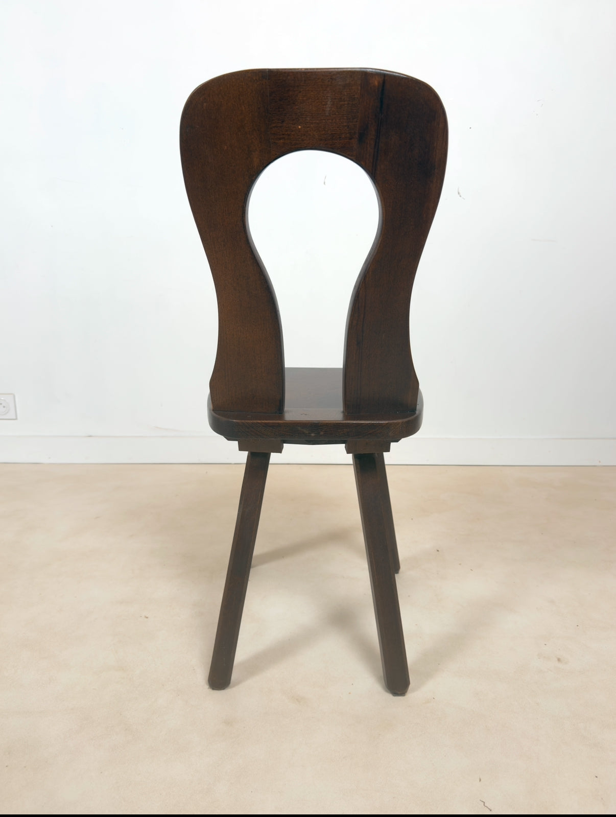 Chaise brutaliste