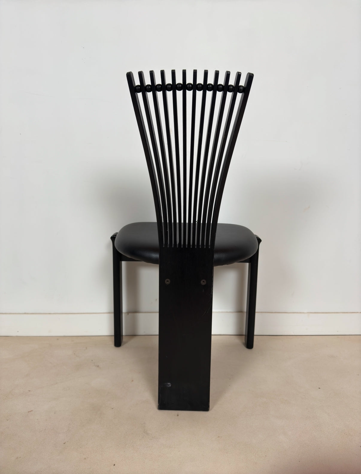 Ensemble de 4 chaises « Totem » par Torstein Nilsen