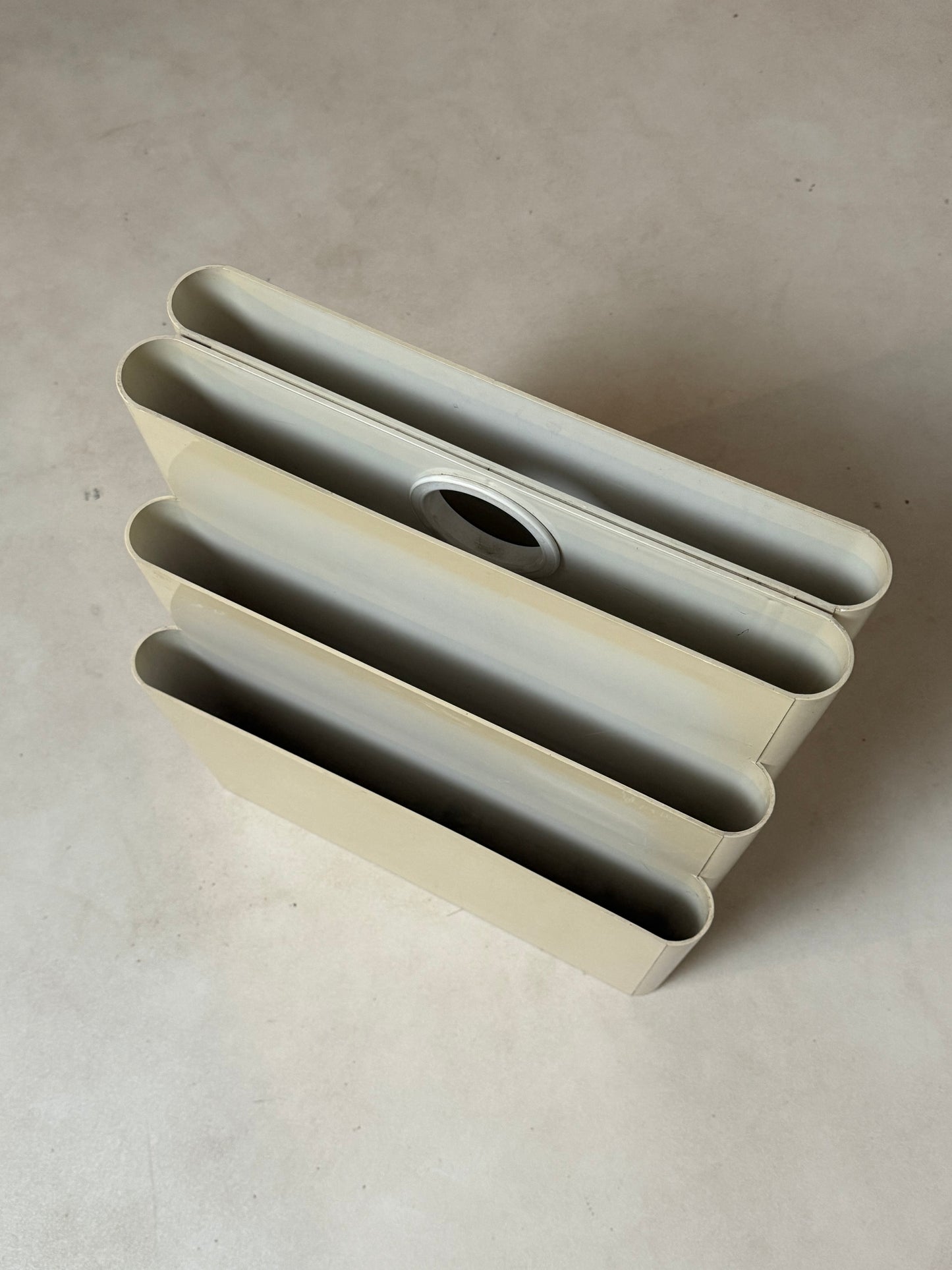 Porte revue par Giotto Stoppino pour Kartell