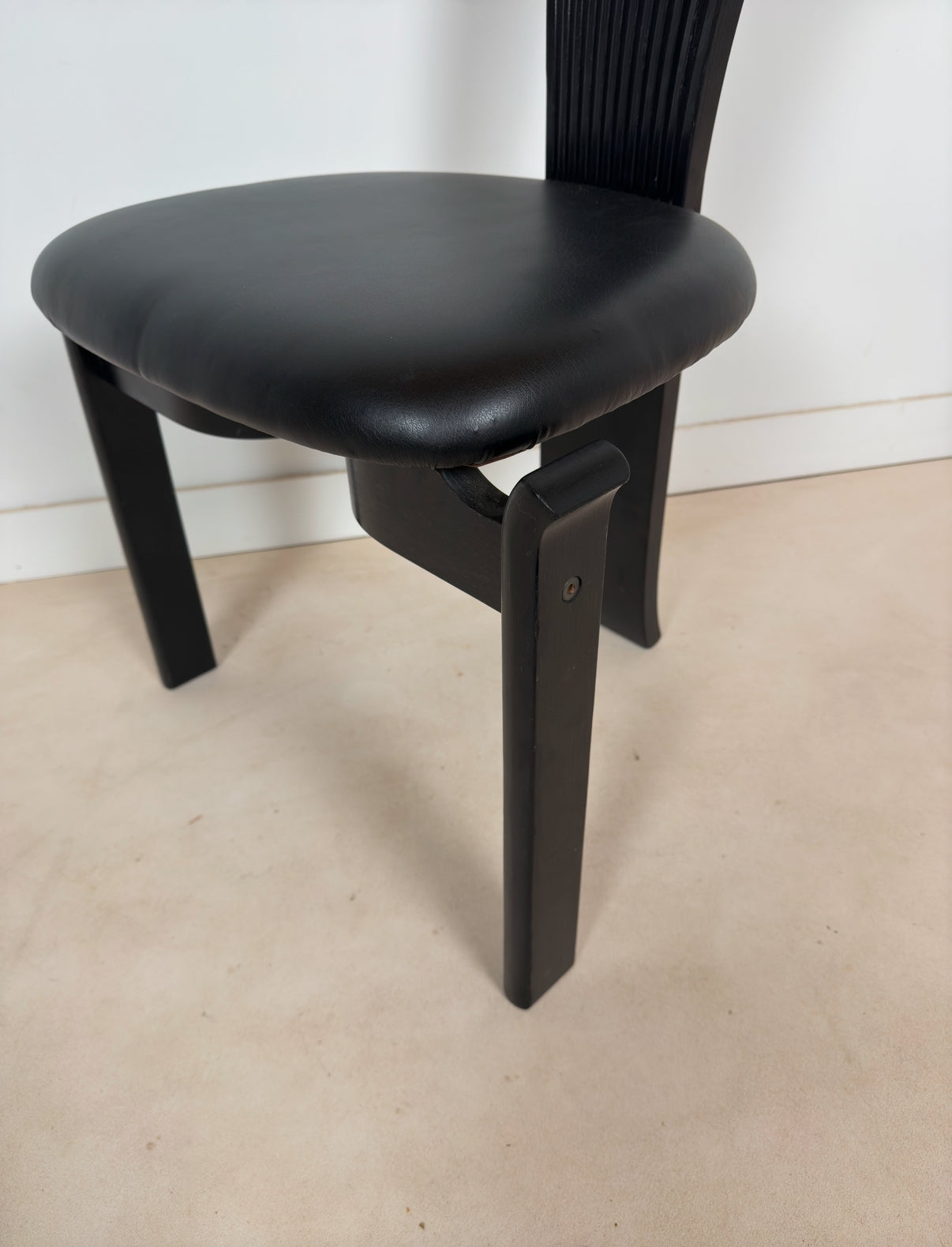 Ensemble de 4 chaises « Totem » par Torstein Nilsen
