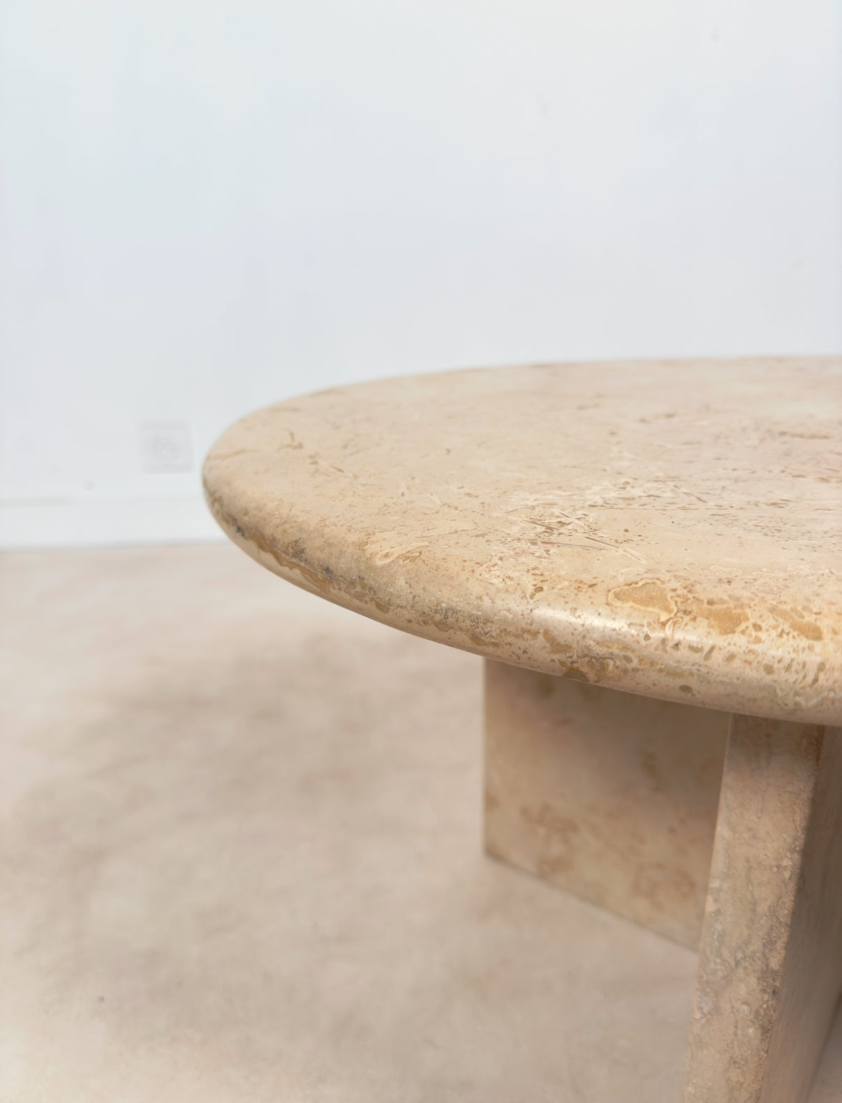 Table basse en travertin