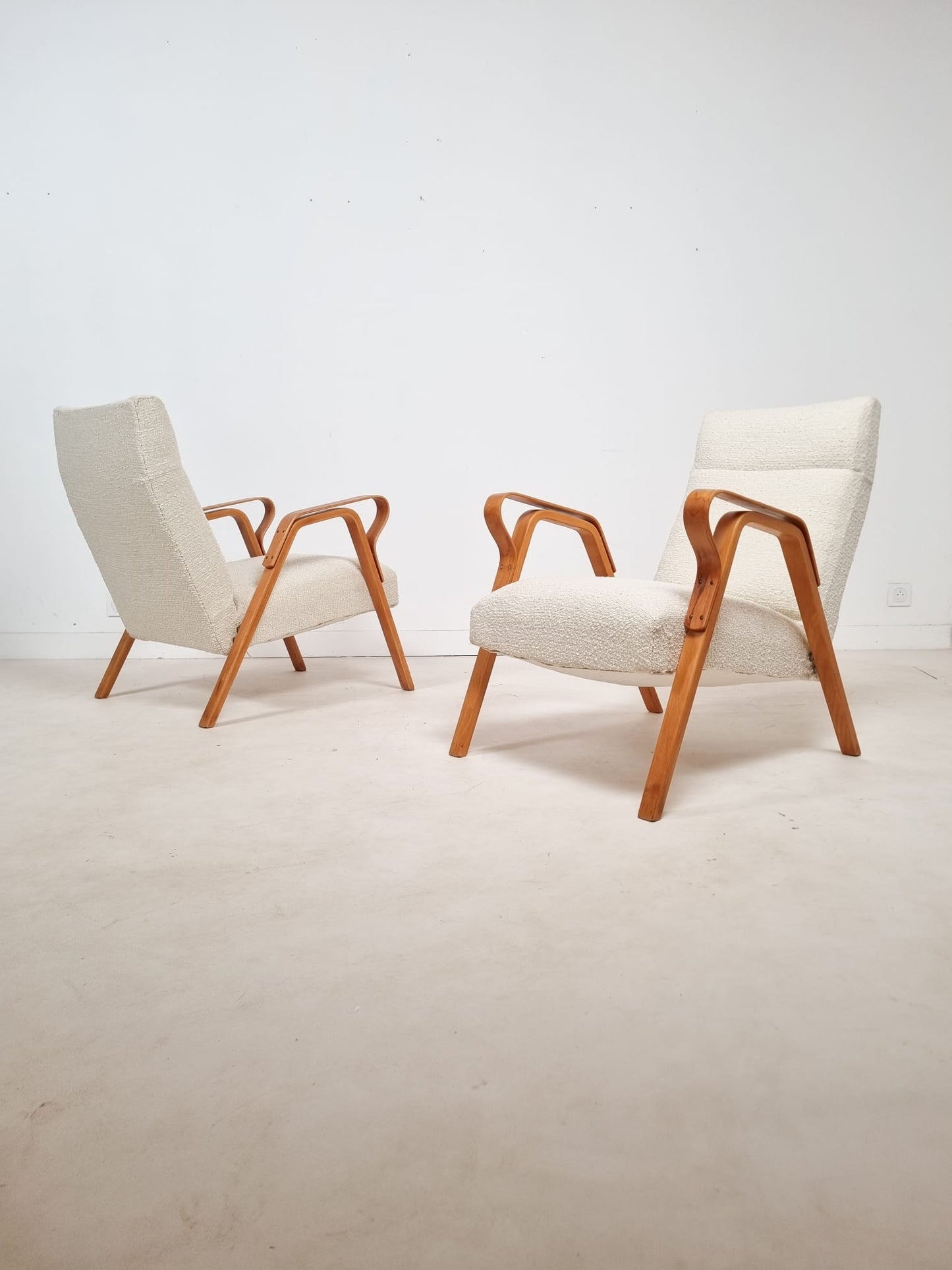 Acompte « Paire de fauteuils par Frantisek Jirak »