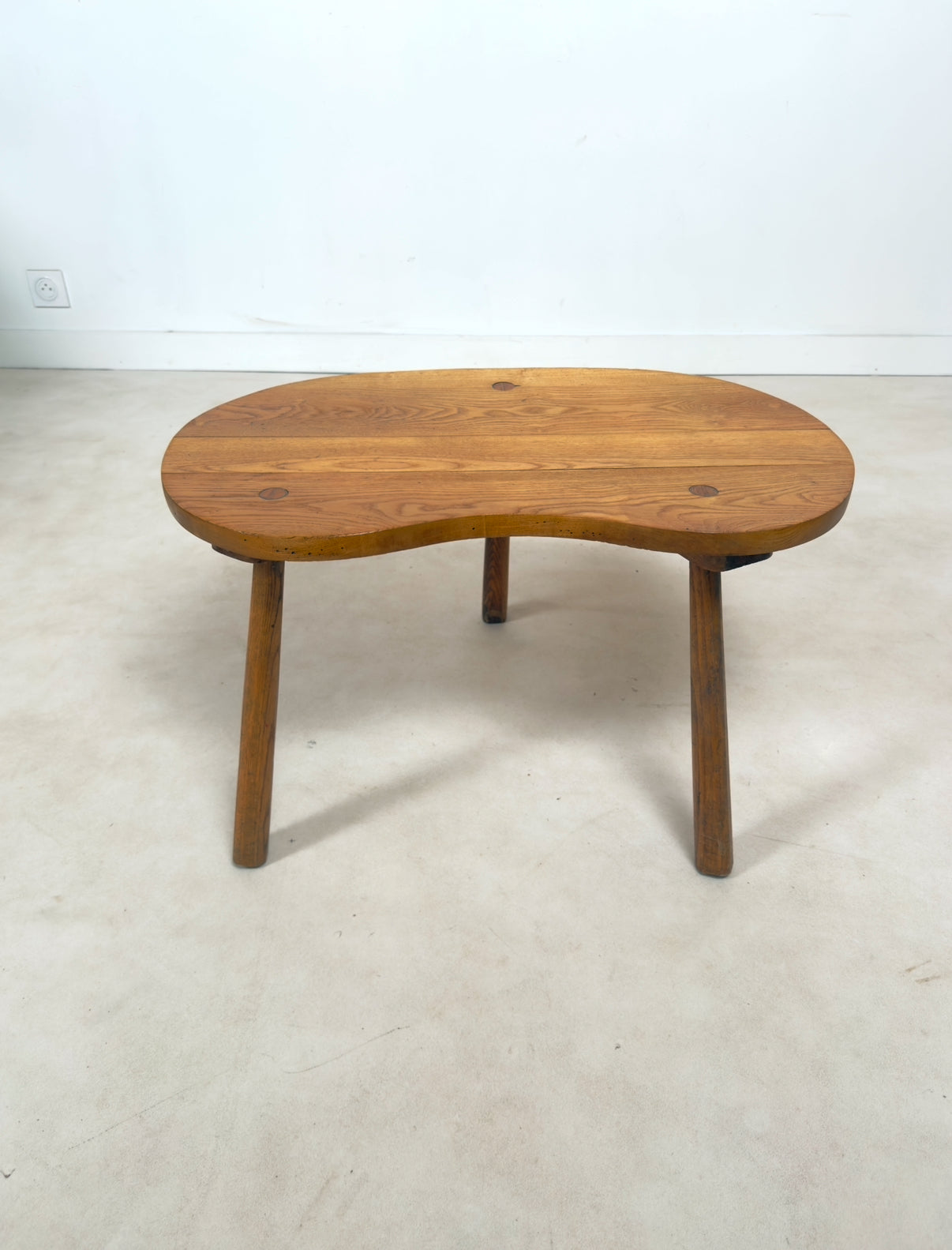 Table basse de forme libre