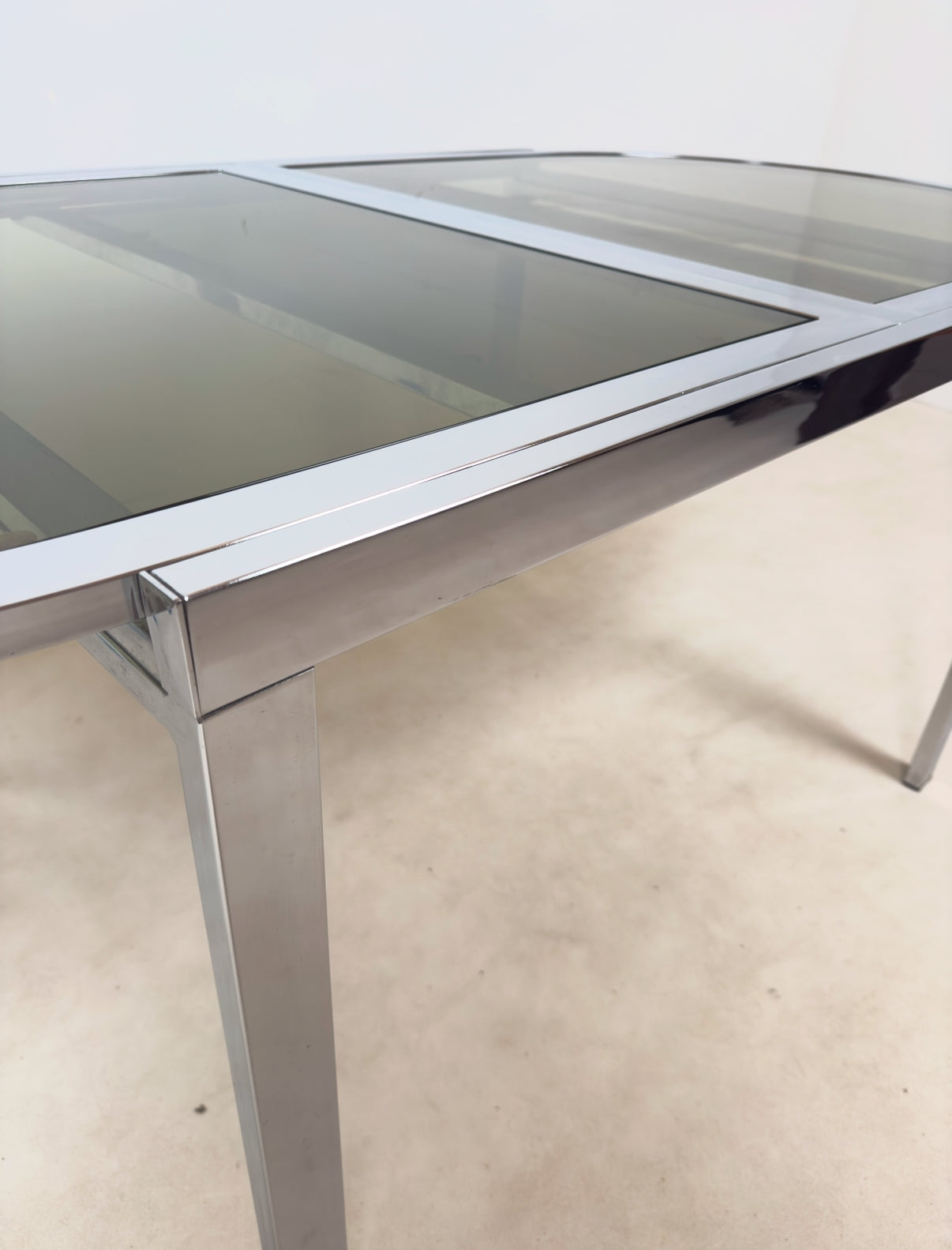 Table à rallonges extensibles attribuée à Milo Baughman