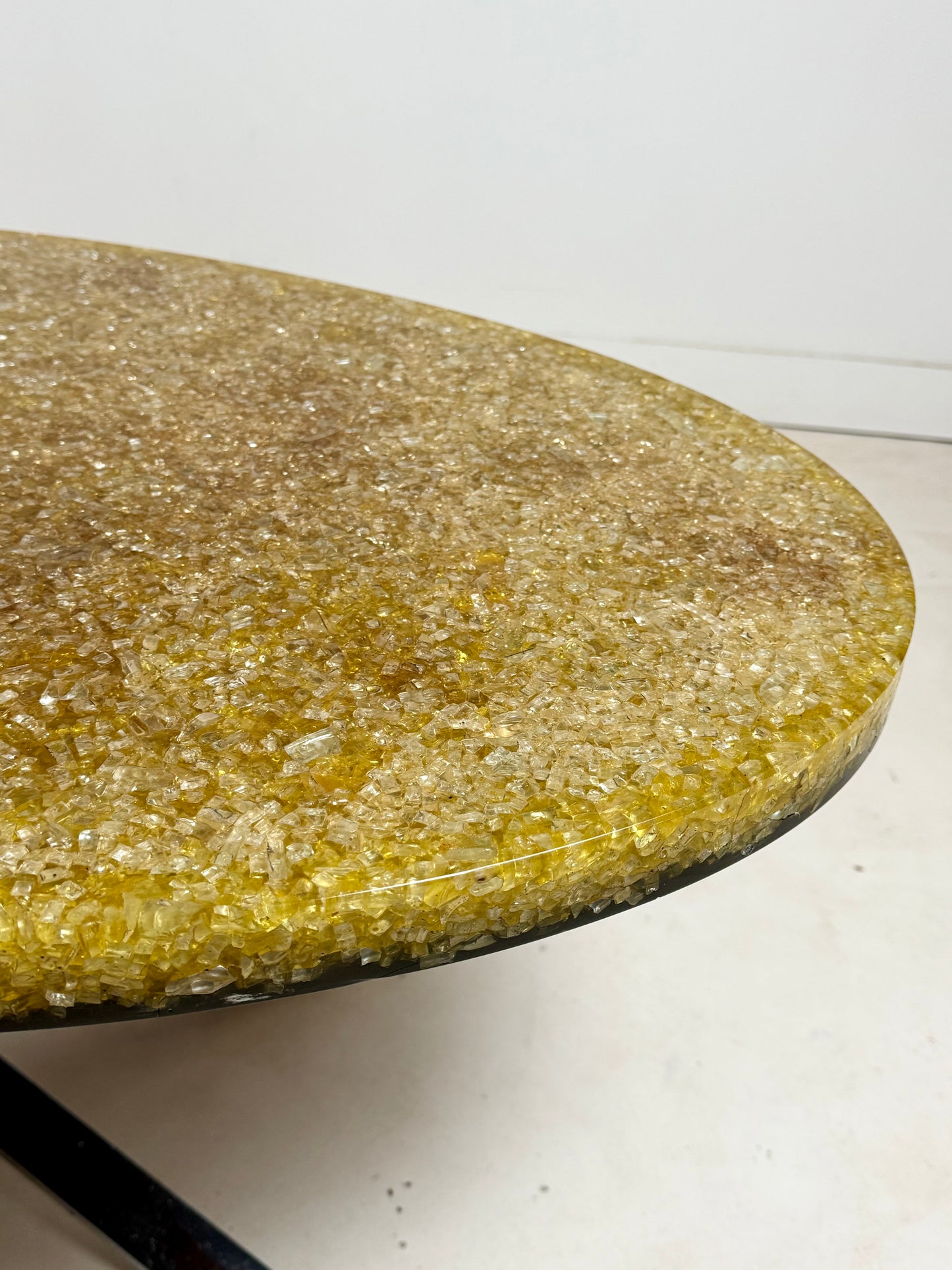 Table basse par Pierre Giraudon