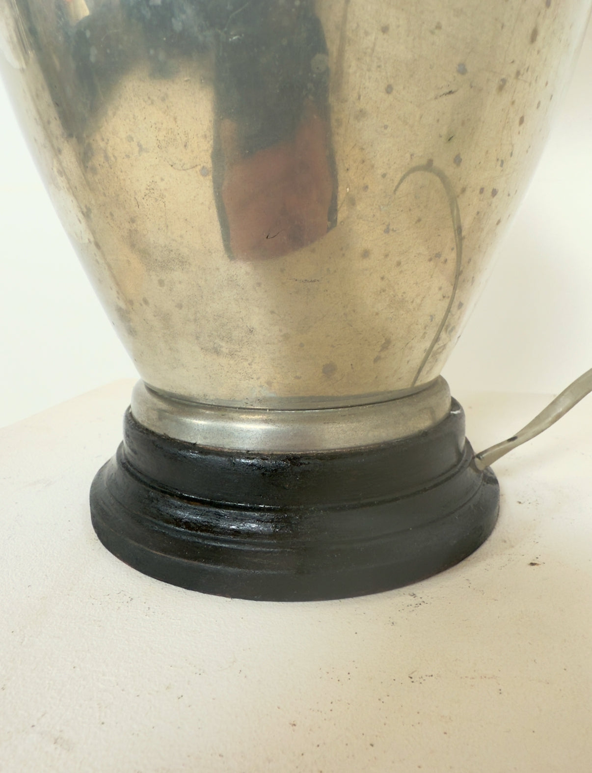 Lampe « Art déco » en métal et bois