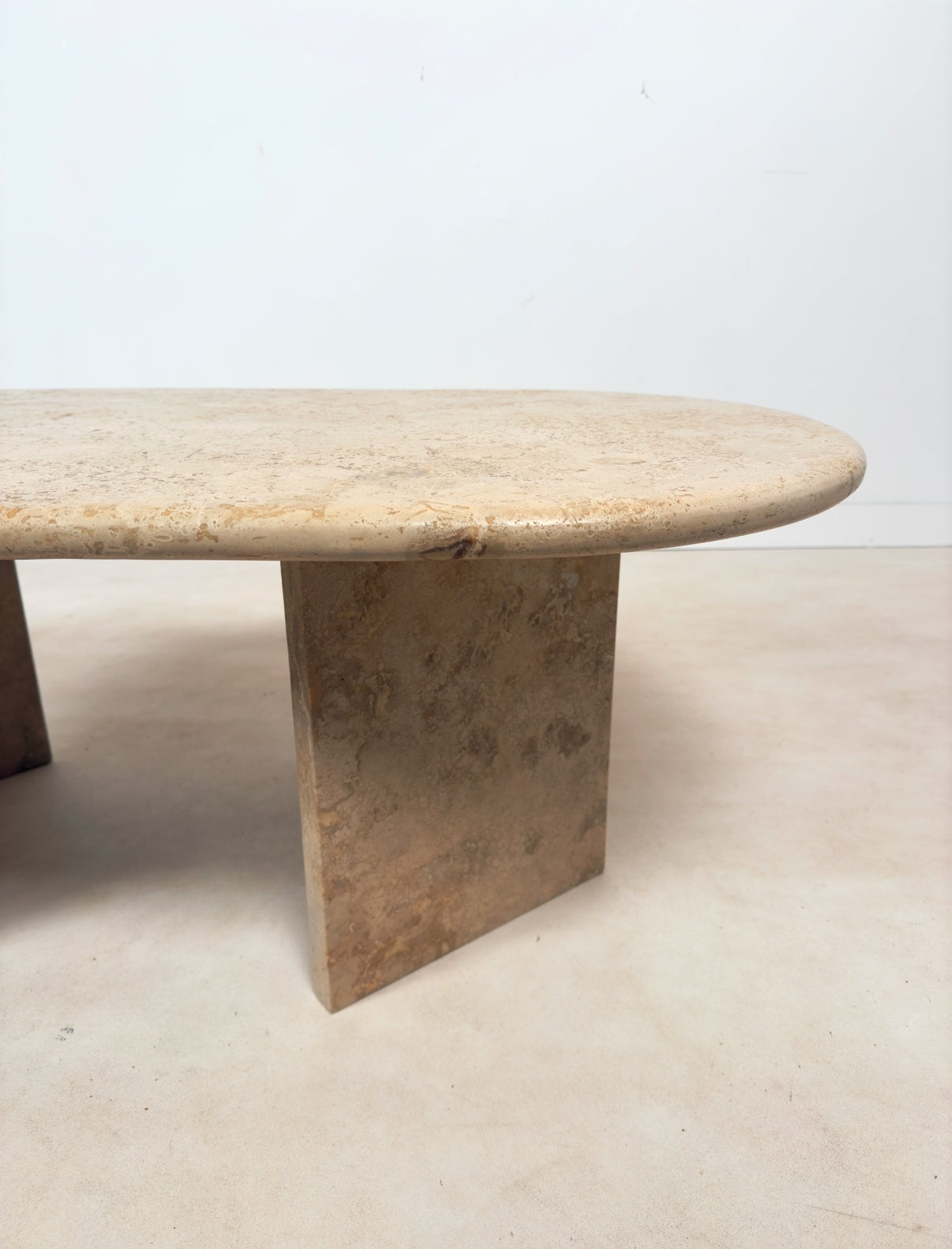 Table basse en travertin