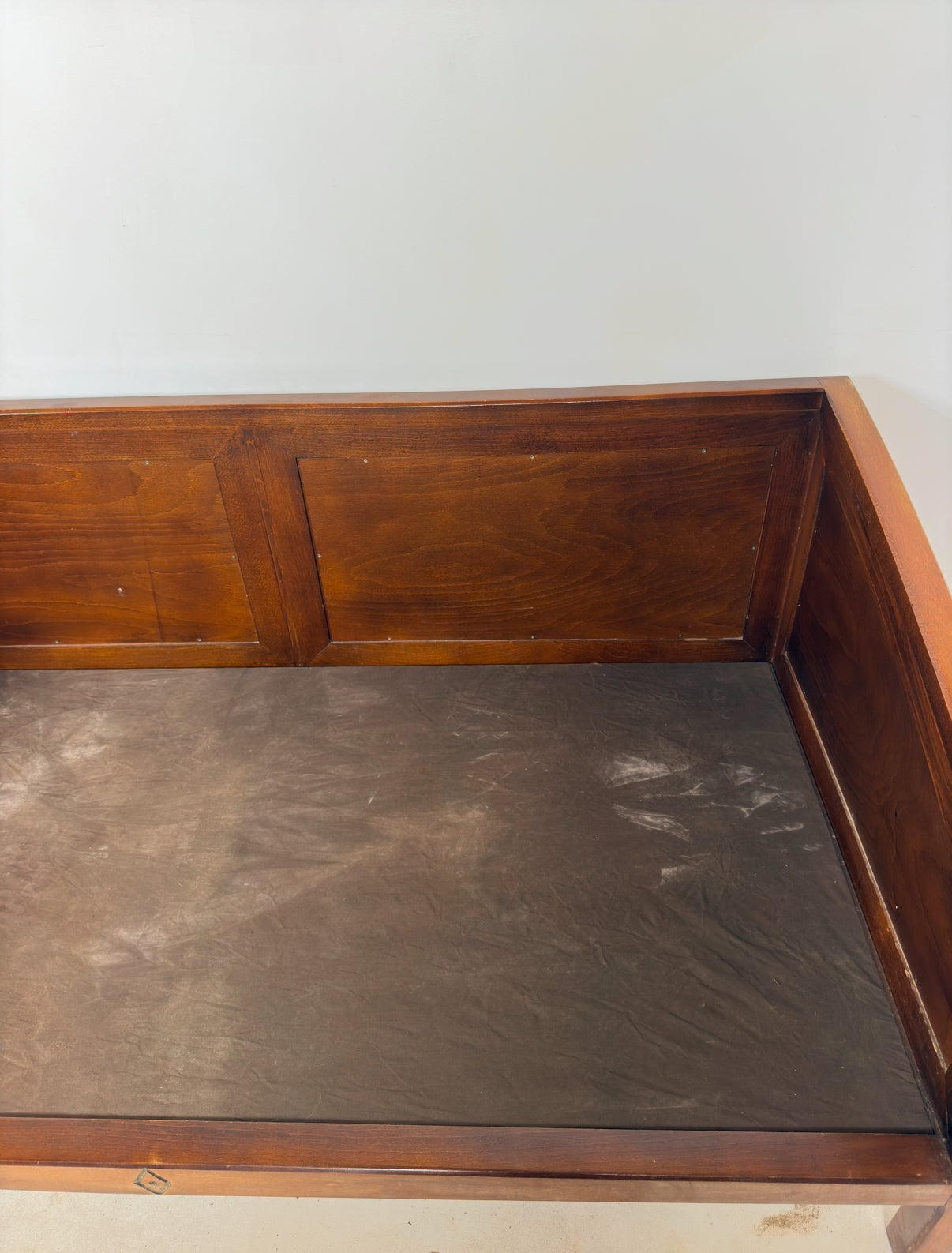 Canapé dans le goût de Tobia Scarpa