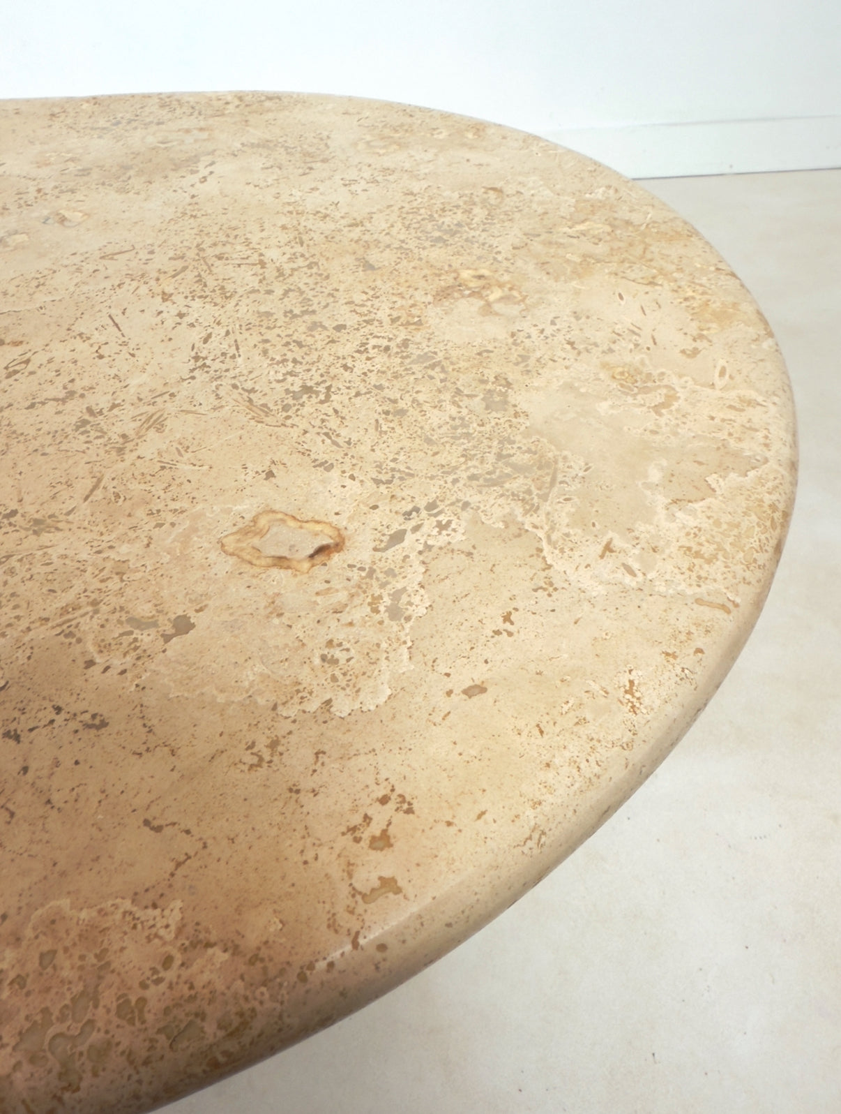 Table basse en travertin
