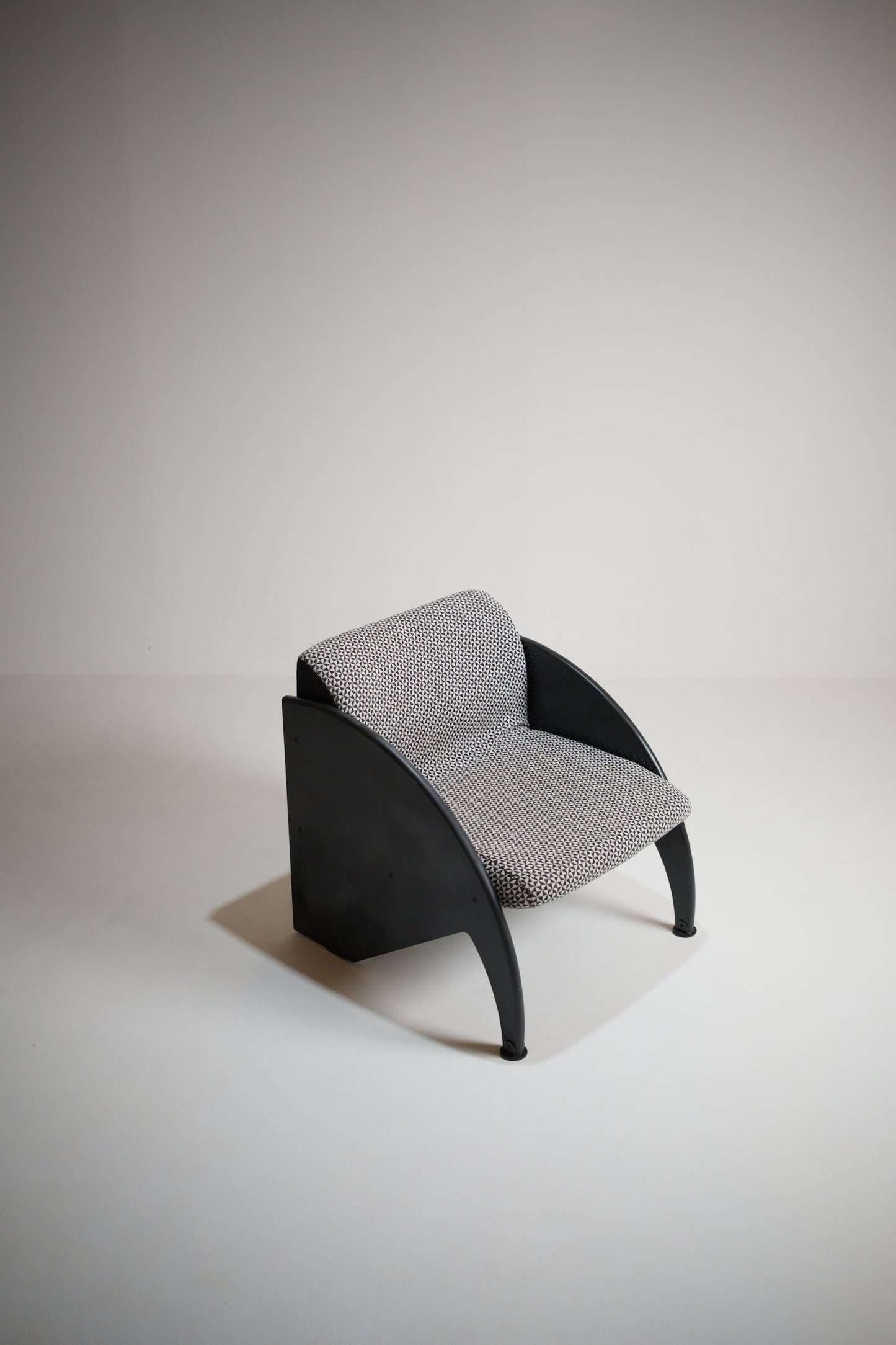 Fauteuil postmoderne des années 80