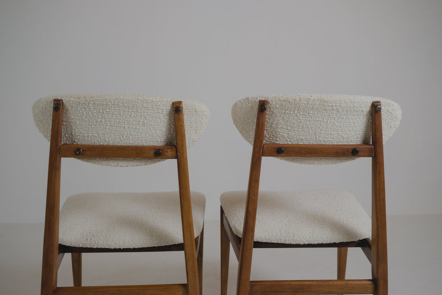 Suite de 4 chaises scandinaves