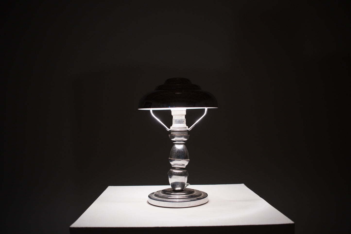 Petite lampe Streamline. France