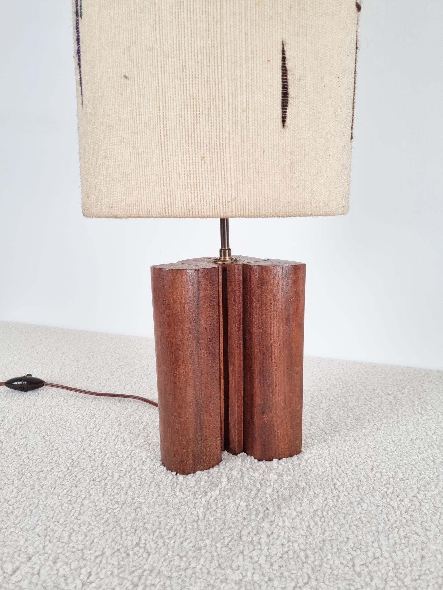 Grande lampe scandinave en teck