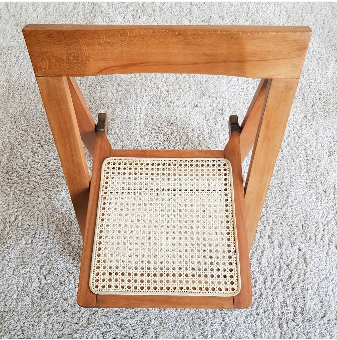 Chaise cannée dans le goût de Aldo Jacober