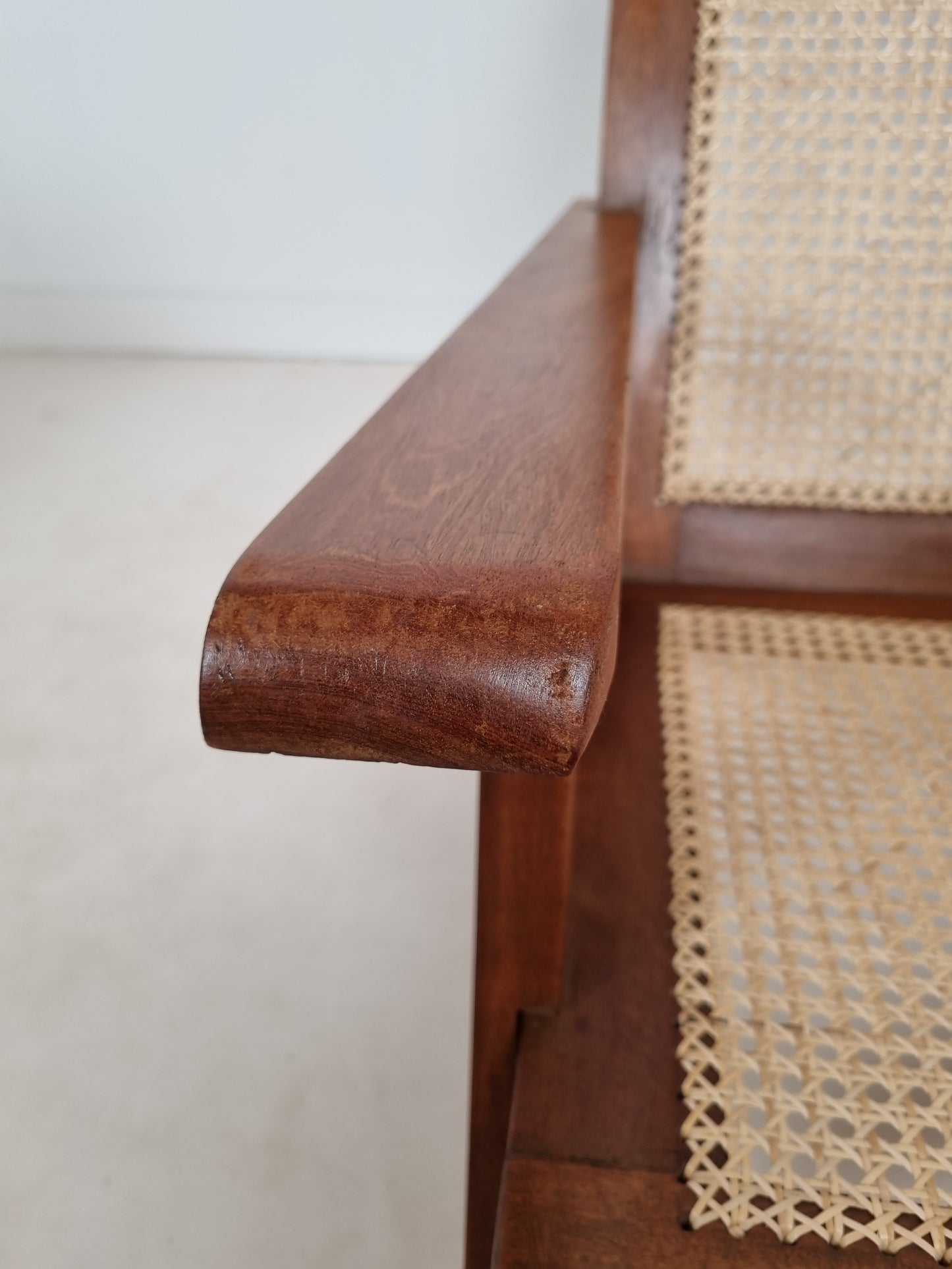 Fauteuil canné du Comptoir Français à Brazzaville. 1950
