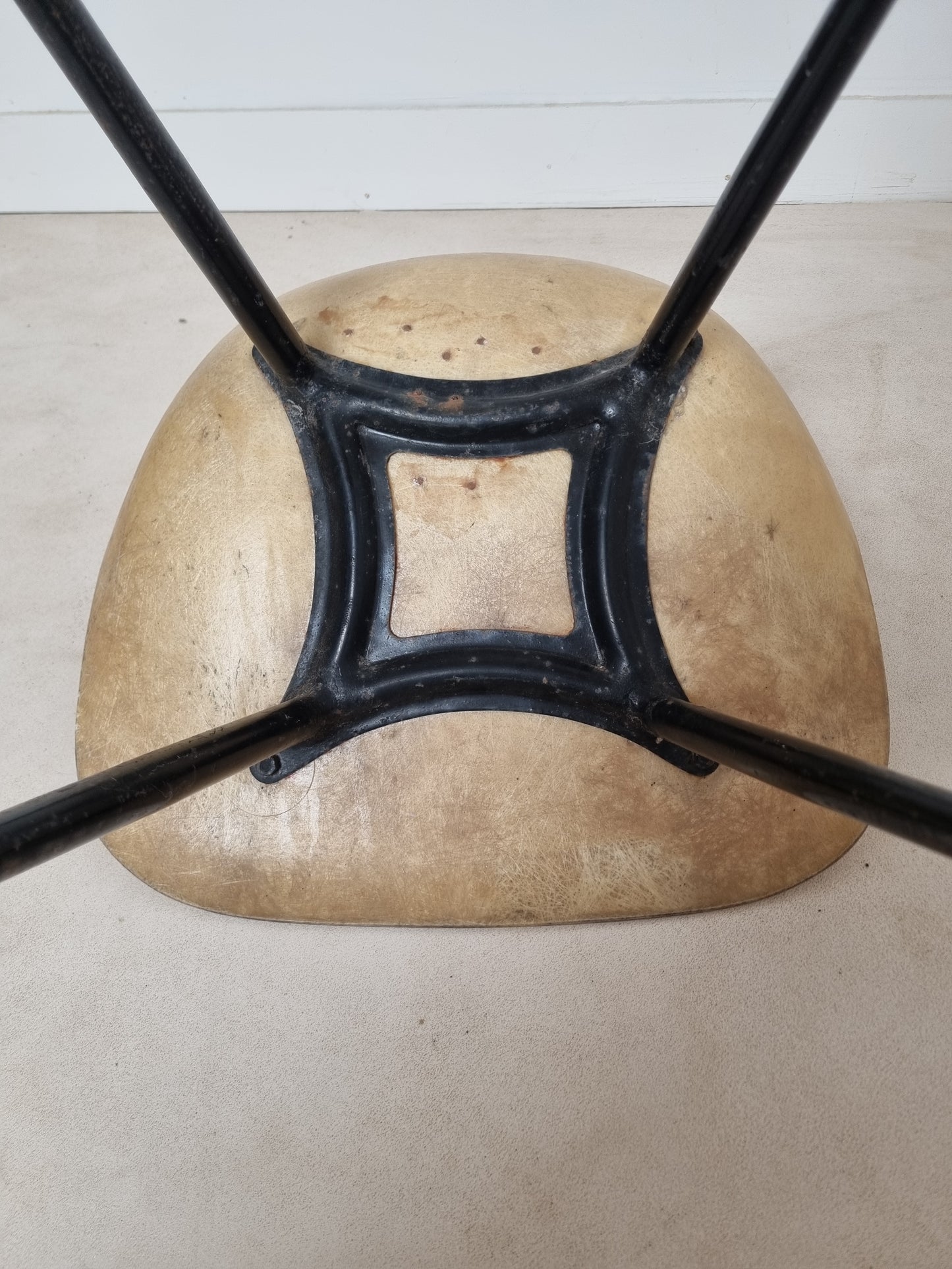 Chaise "Coccinelle" par René-Jean Caillette