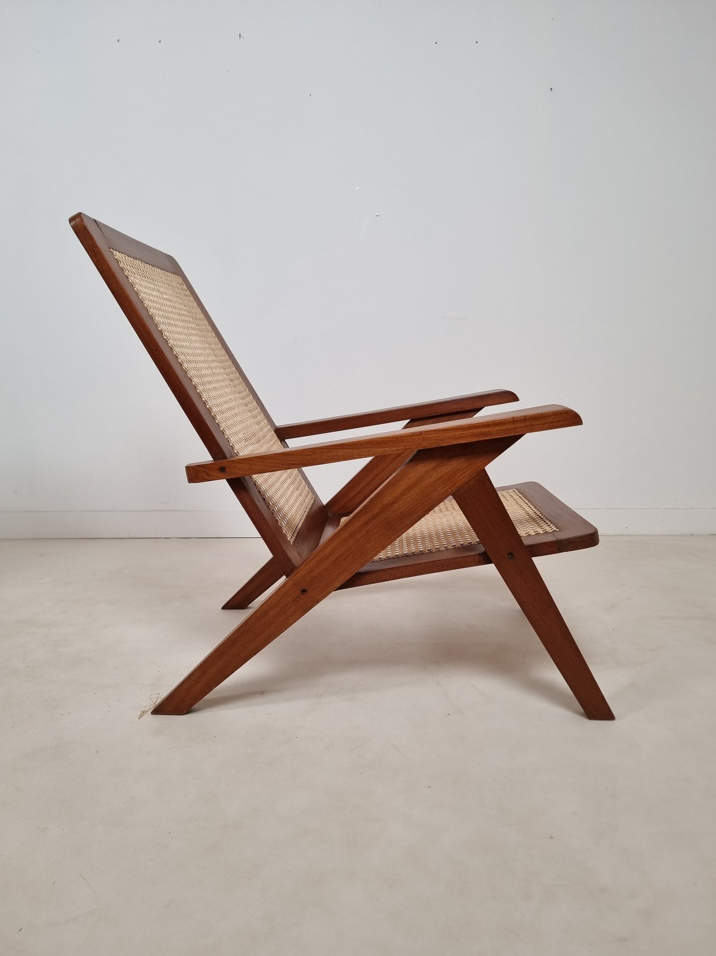 Fauteuil canné du Comptoir Français à Brazzaville. 1950
