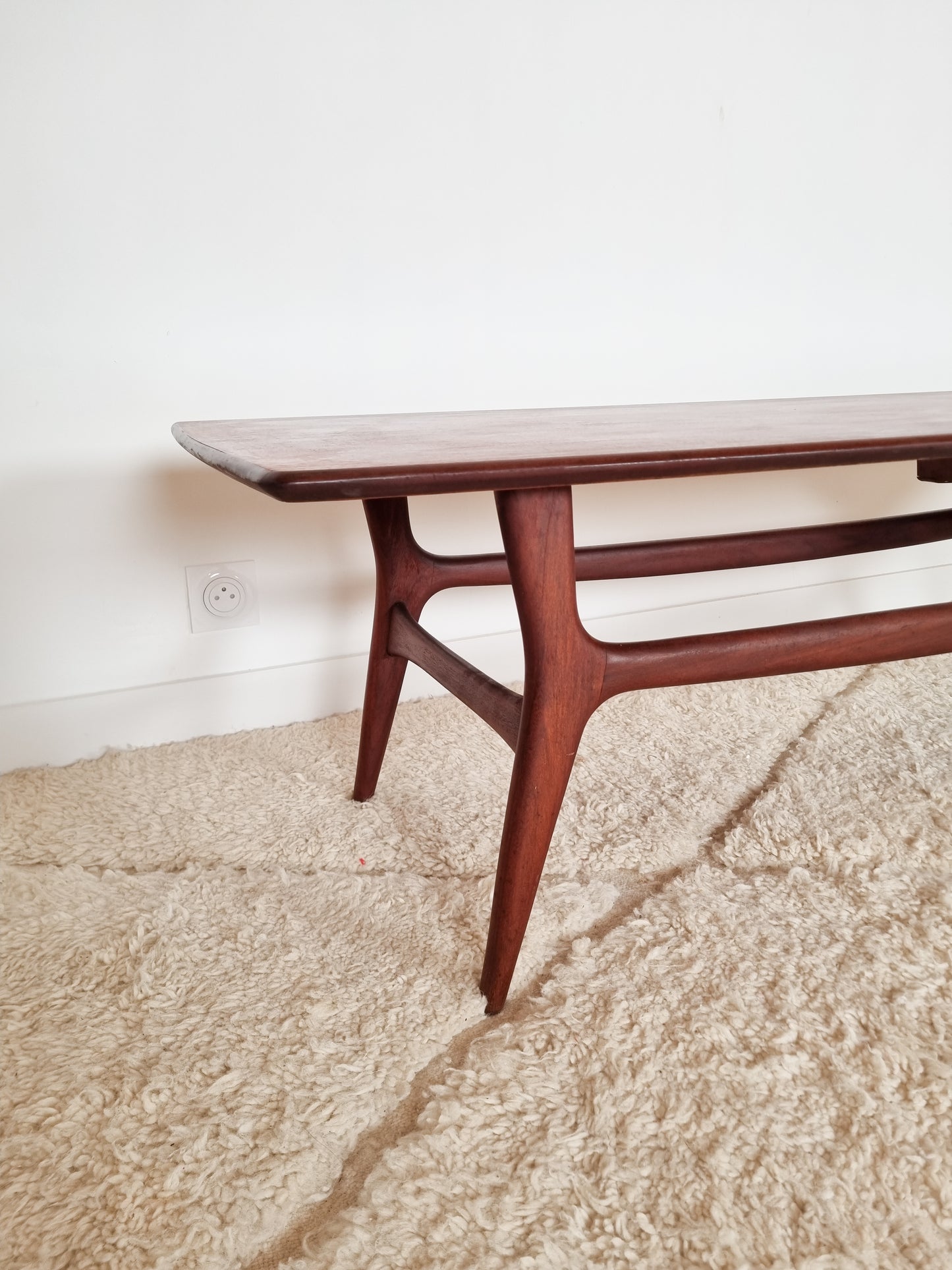Grande table basse par Louis Van Teeffelen