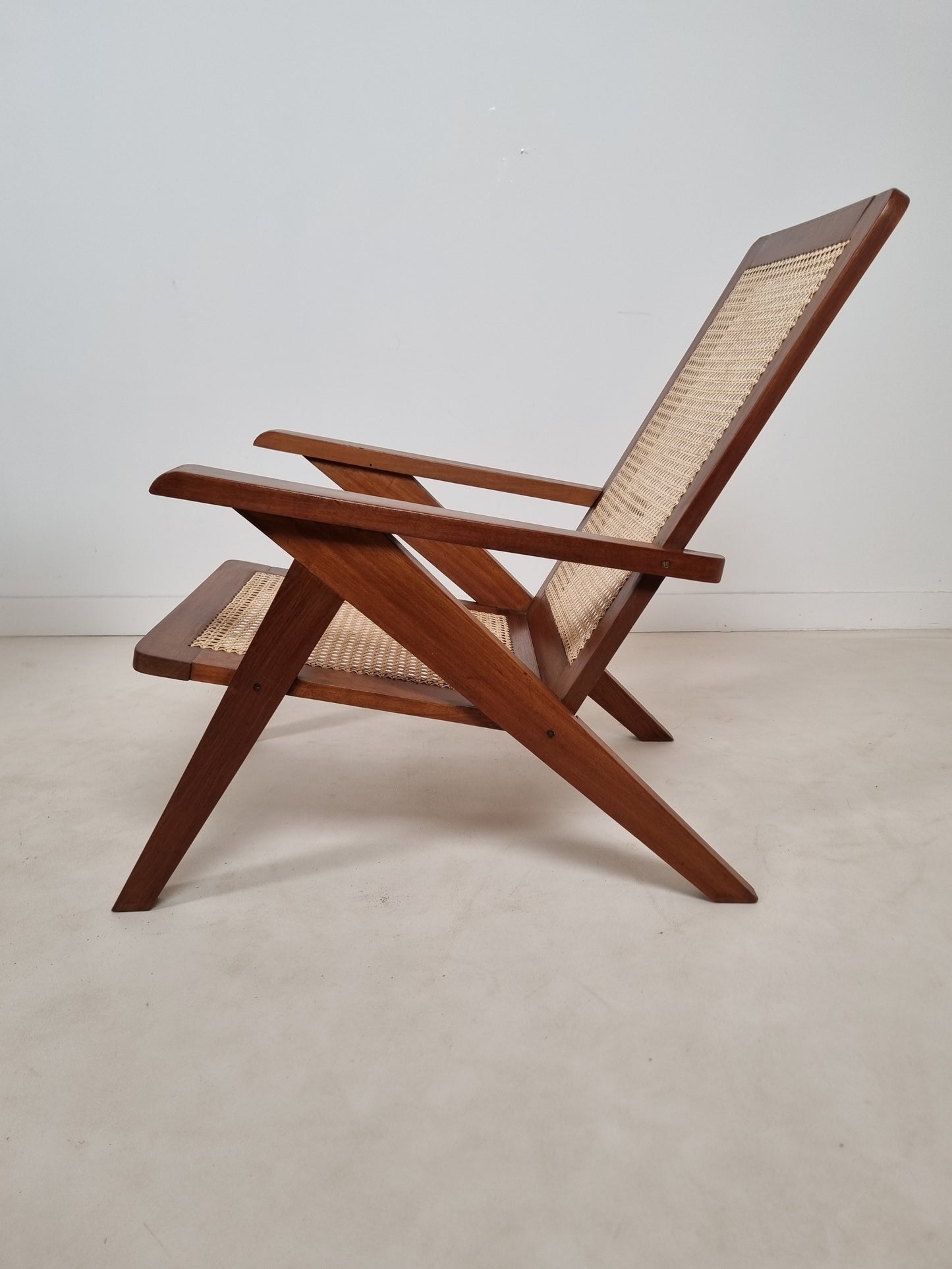 Fauteuil canné du Comptoir Français à Brazzaville. 1950