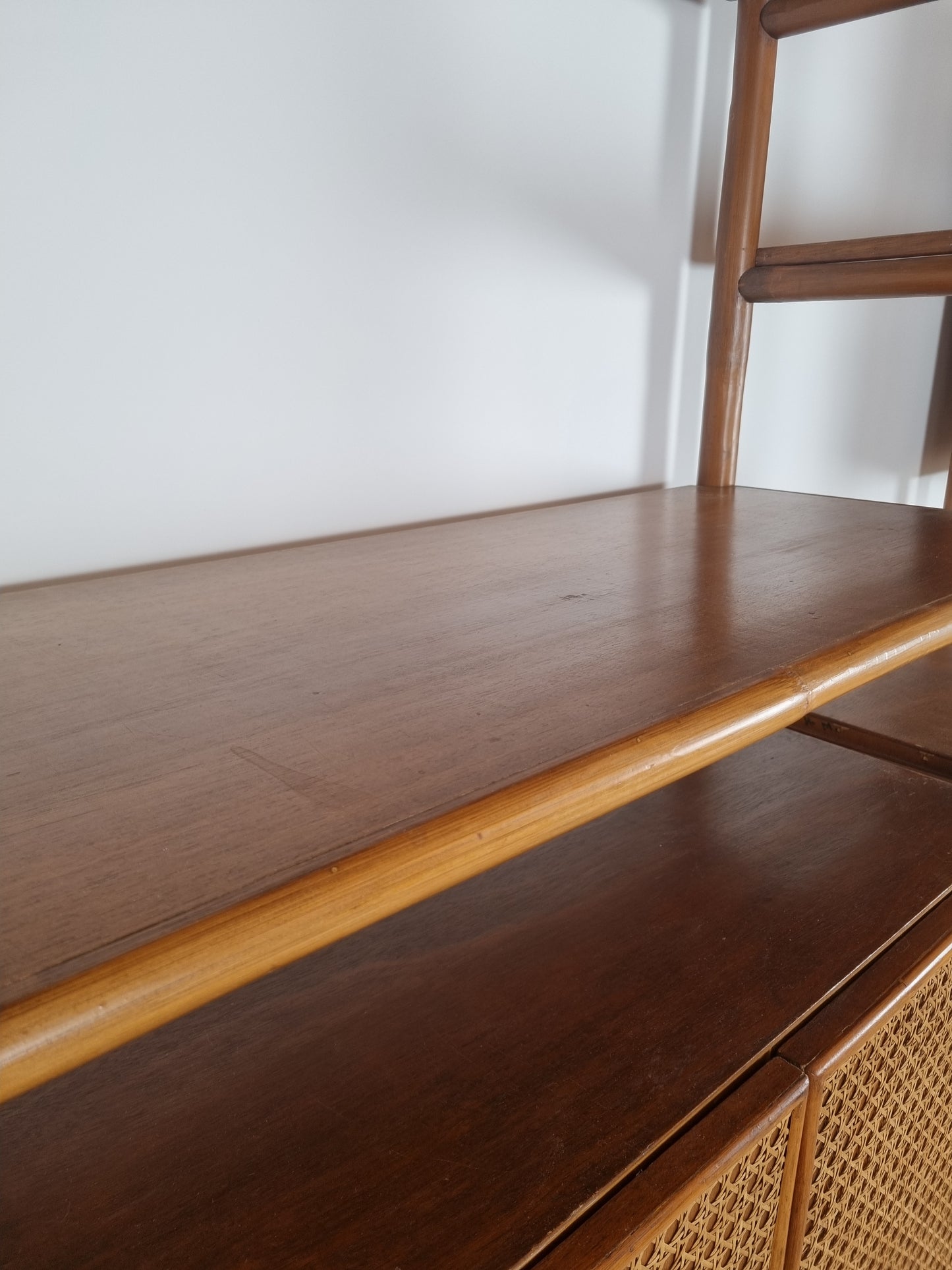 Grande étagère living par Roche et Bobois