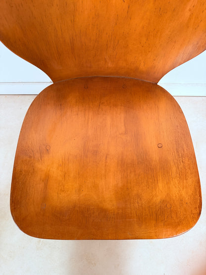 Ensemble de 4 chaises attribuées à Max Bill