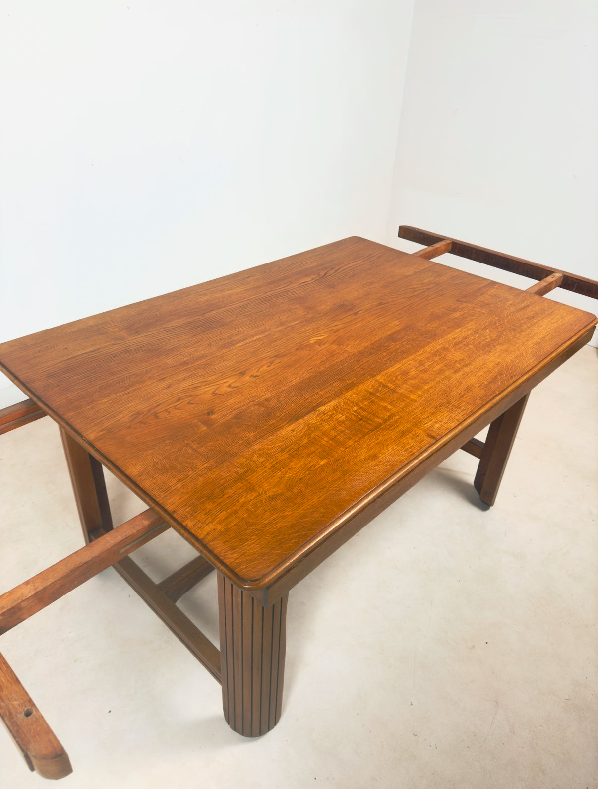 Table de style art deco