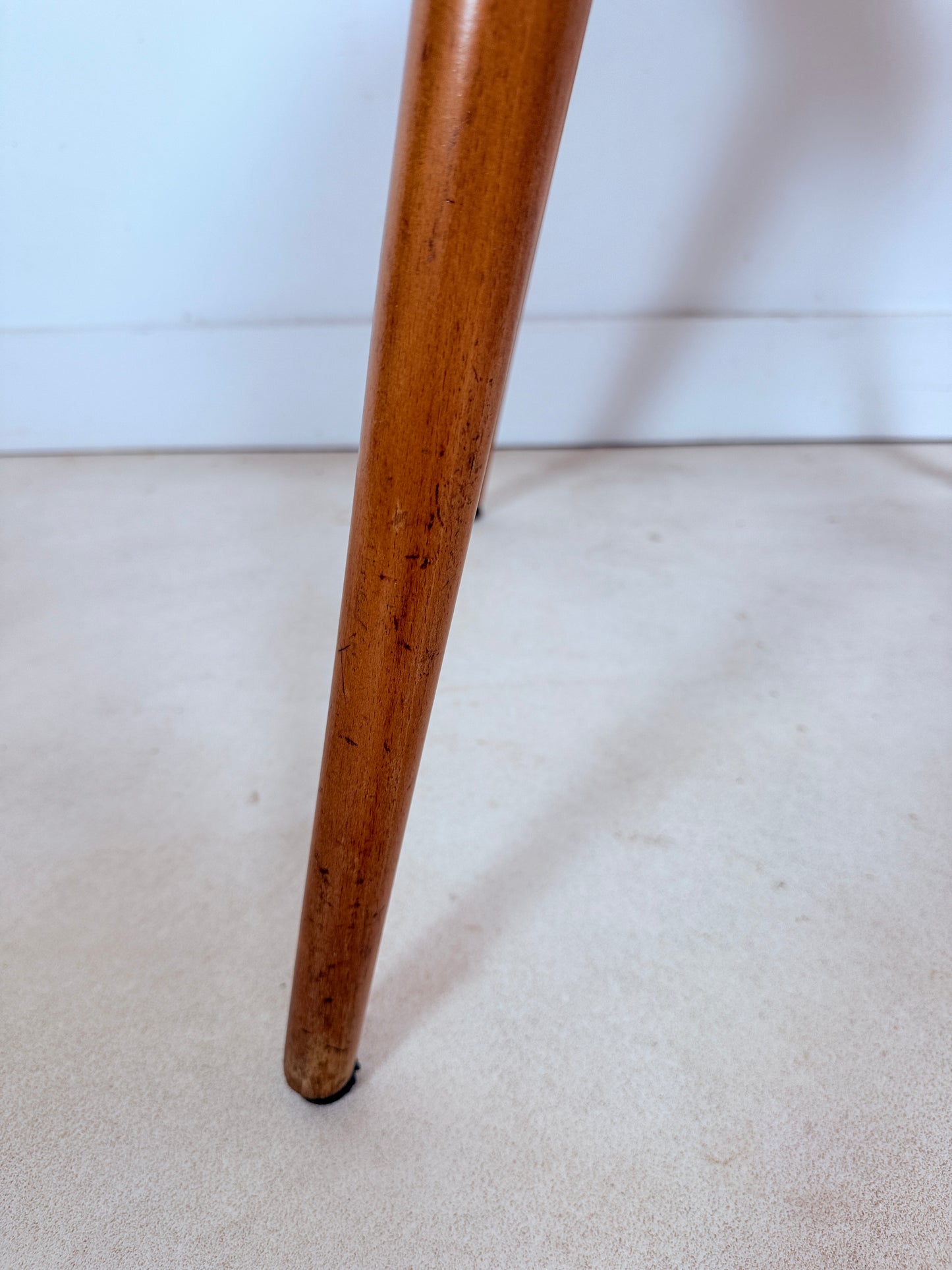 Ensemble de 4 chaises attribuées à Max Bill