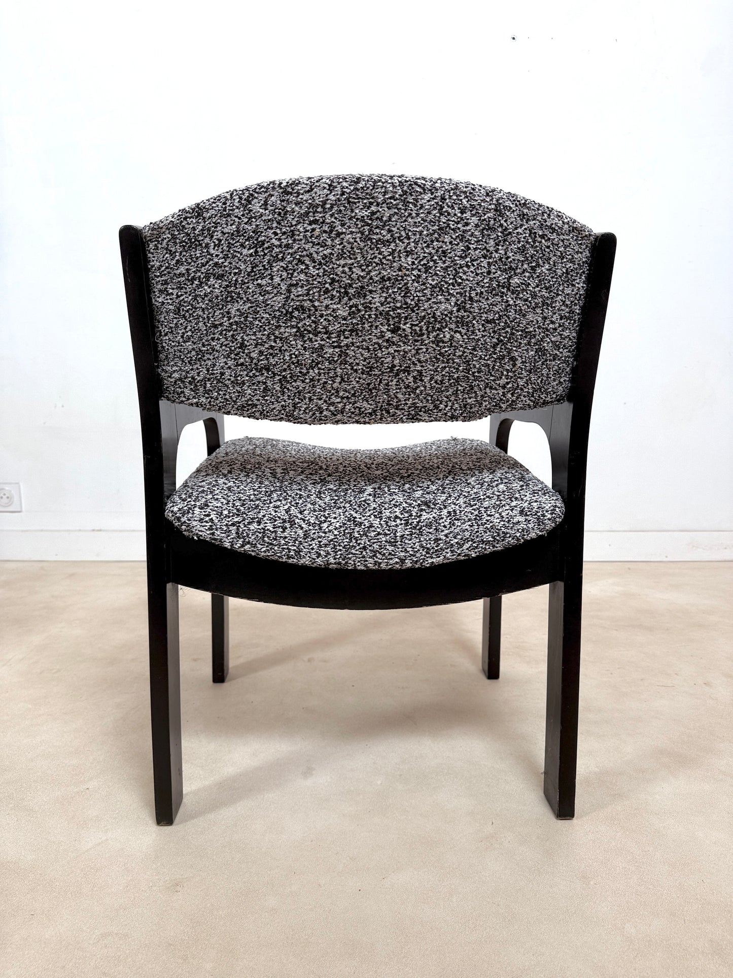 Chaise dans le goût de Eero Aarnio