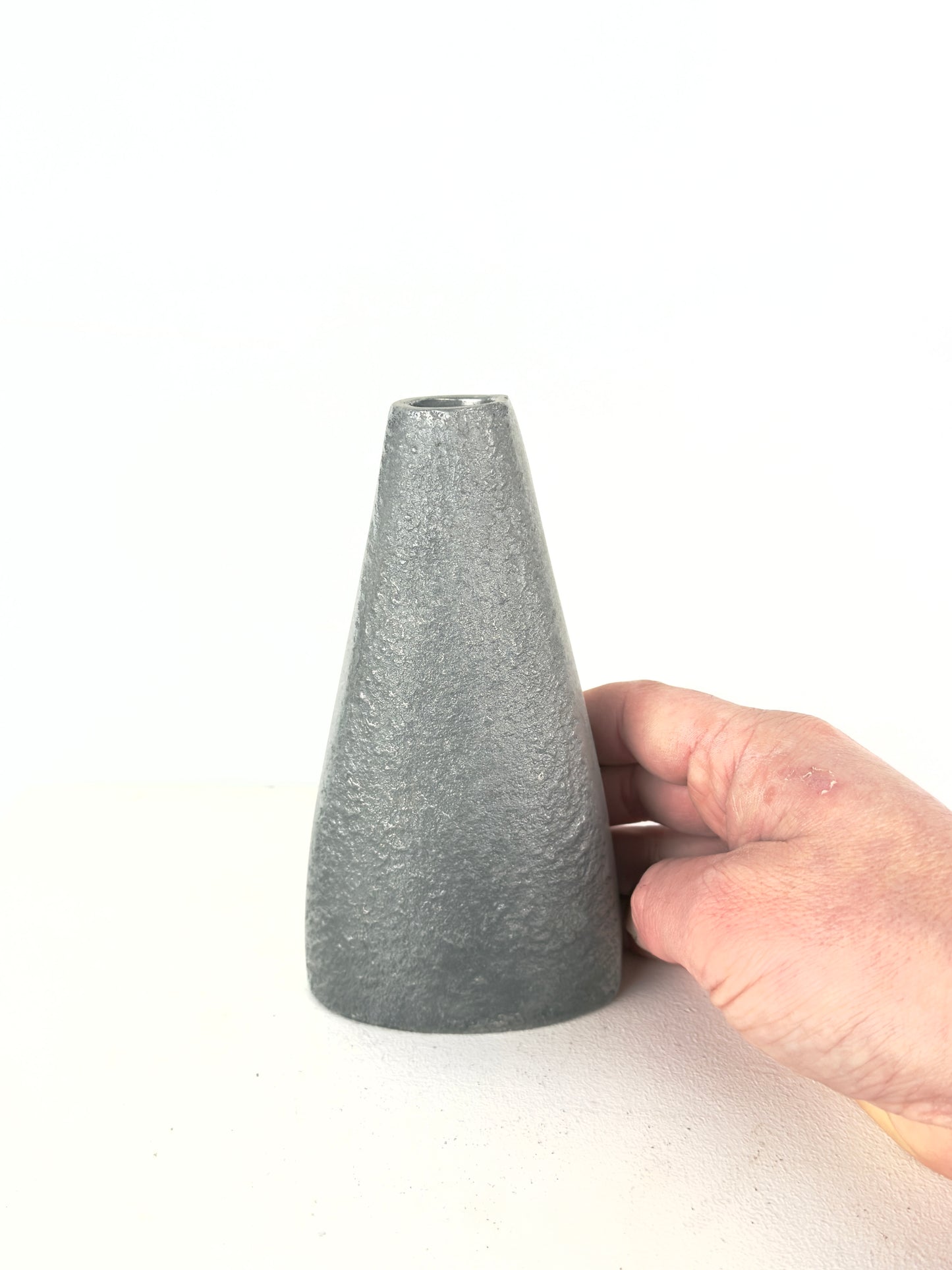 Petit vase en fonte d’aluminium