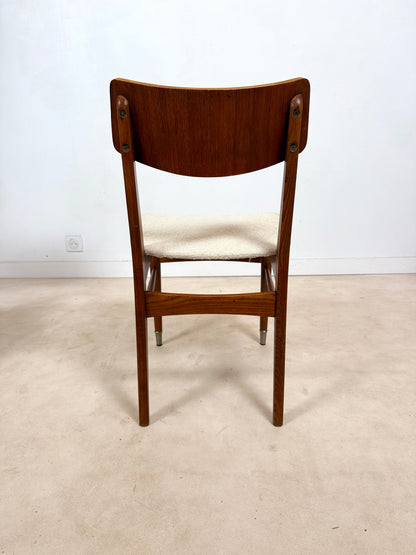 Ensemble de 4 chaises scandinaves en teck