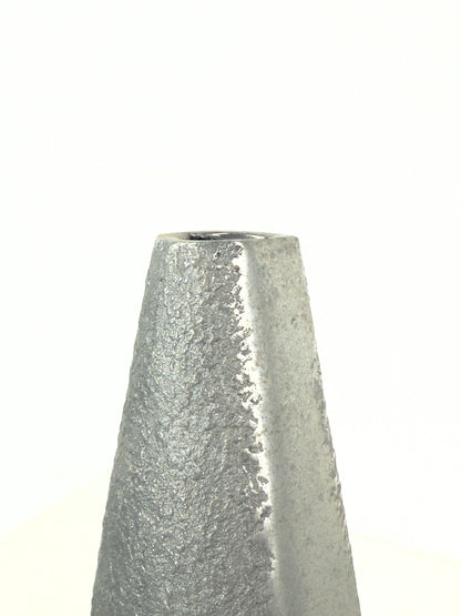 Petit vase en fonte d’aluminium