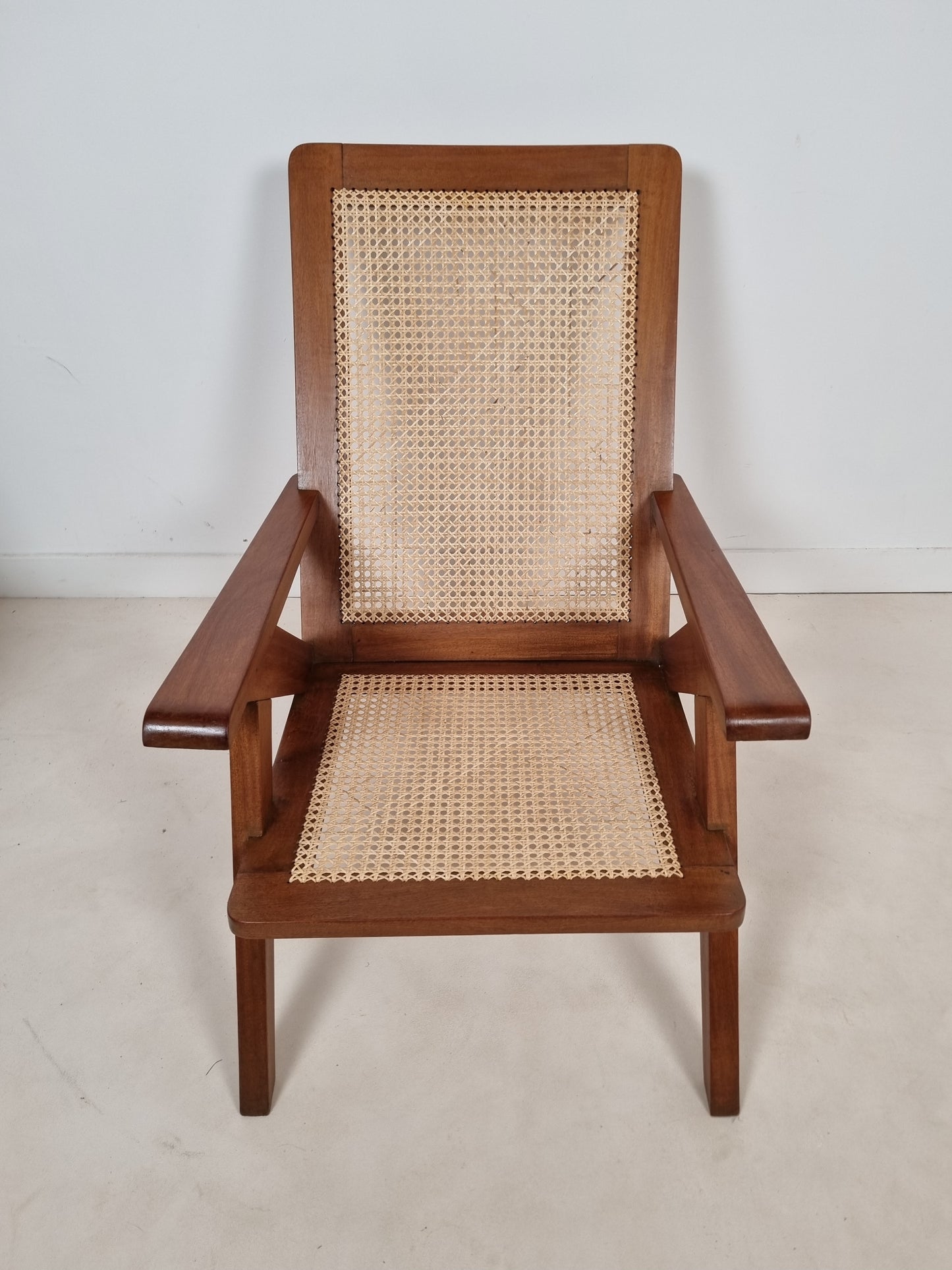 Paire de fauteuils cannés du Comptoir Français à Brazzaville. 1950