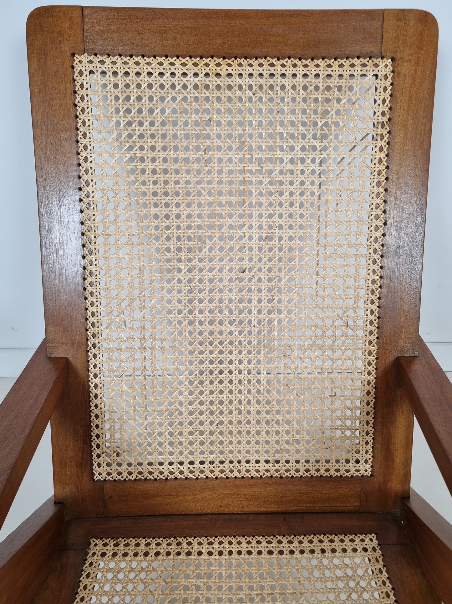 Paire de fauteuils cannés du Comptoir Français à Brazzaville. 1950