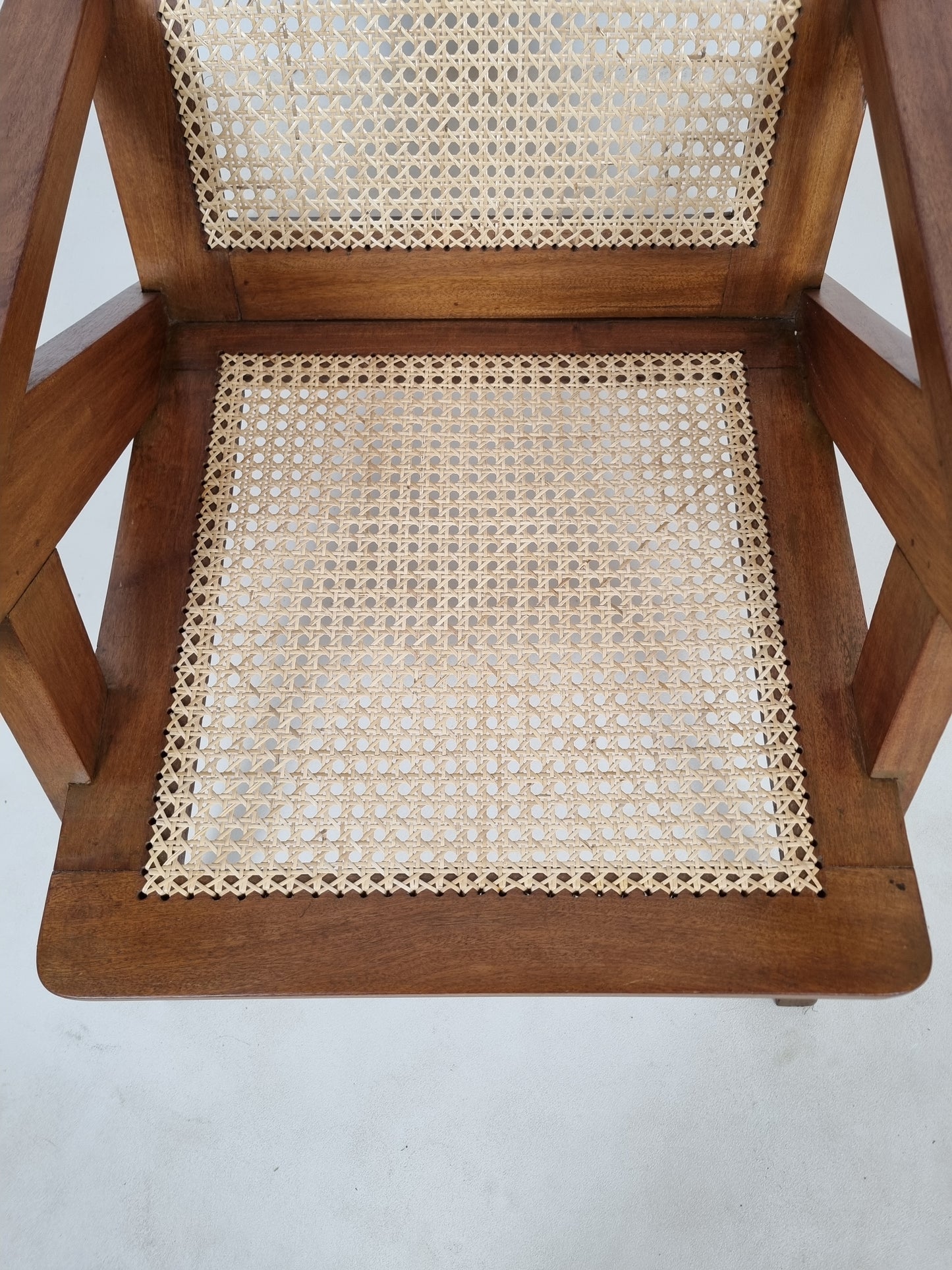 Paire de fauteuils cannés du Comptoir Français à Brazzaville. 1950