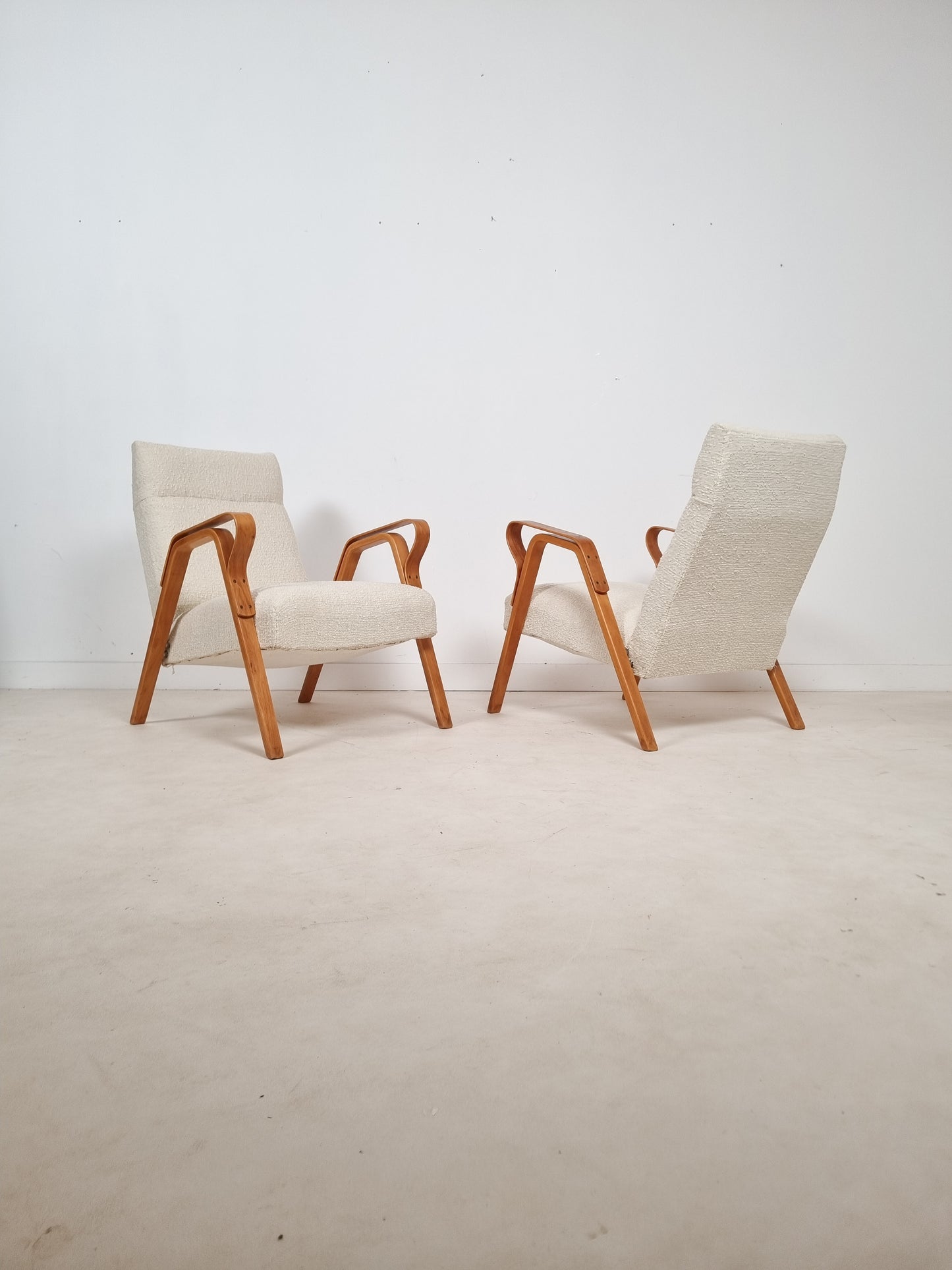 Fauteuil (2 disponibles) par Frantisek Jirak