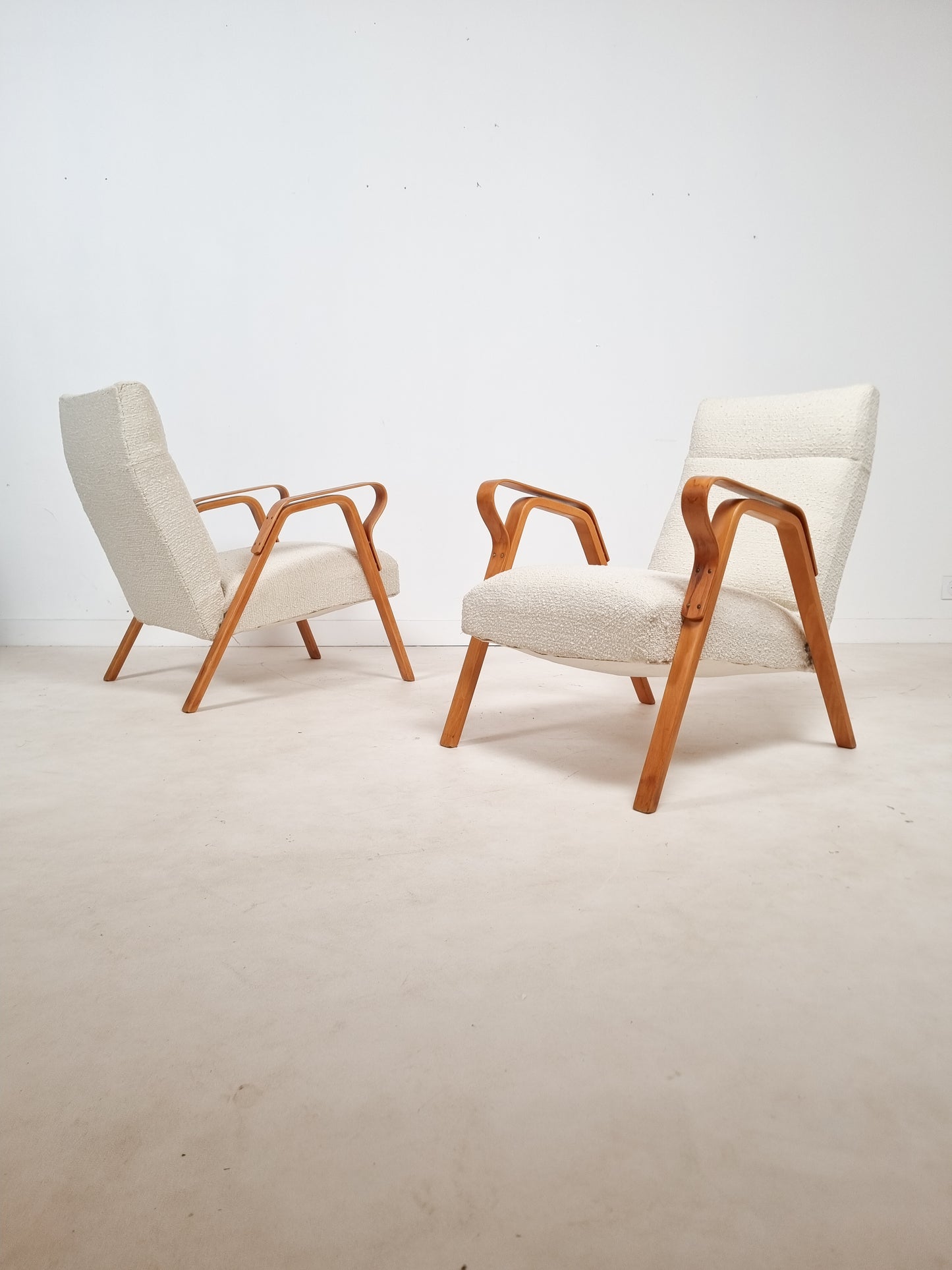 Fauteuil (2 disponibles) par Frantisek Jirak